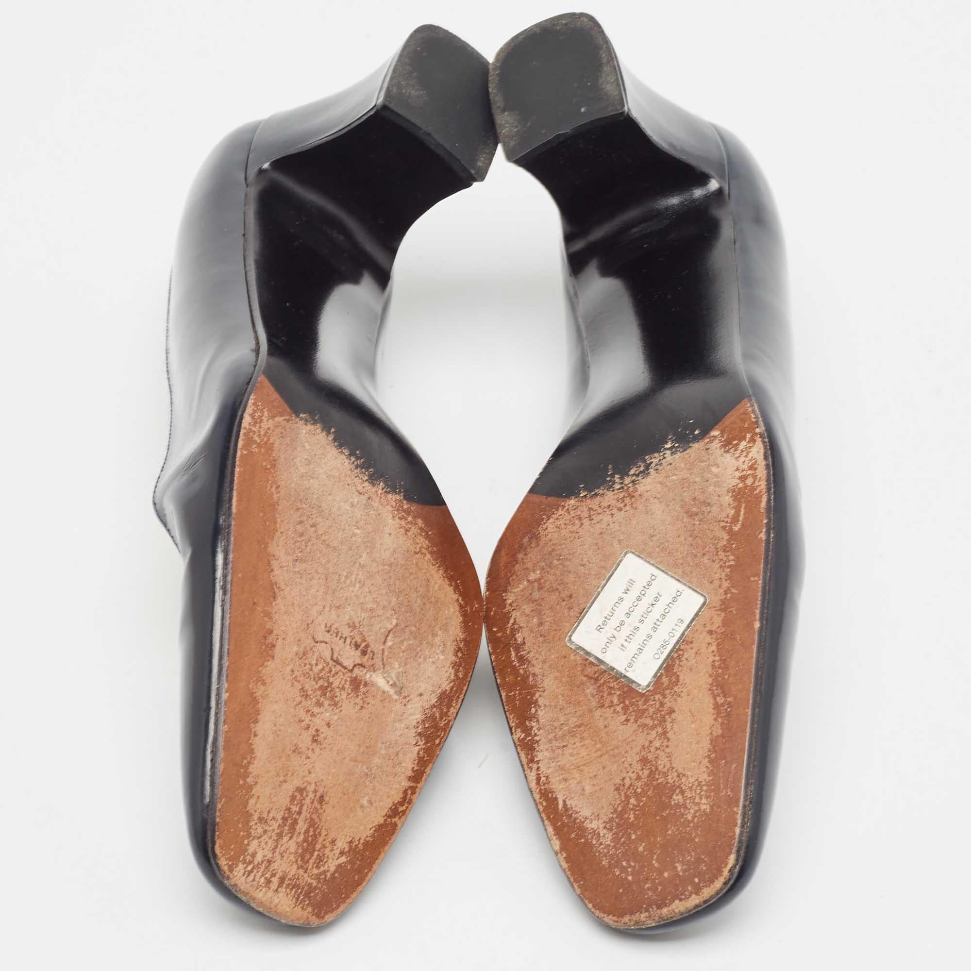 De las mujeres Stuart Weitzman Bombas de punta cuadrada de charol azul marino talla 38 en venta