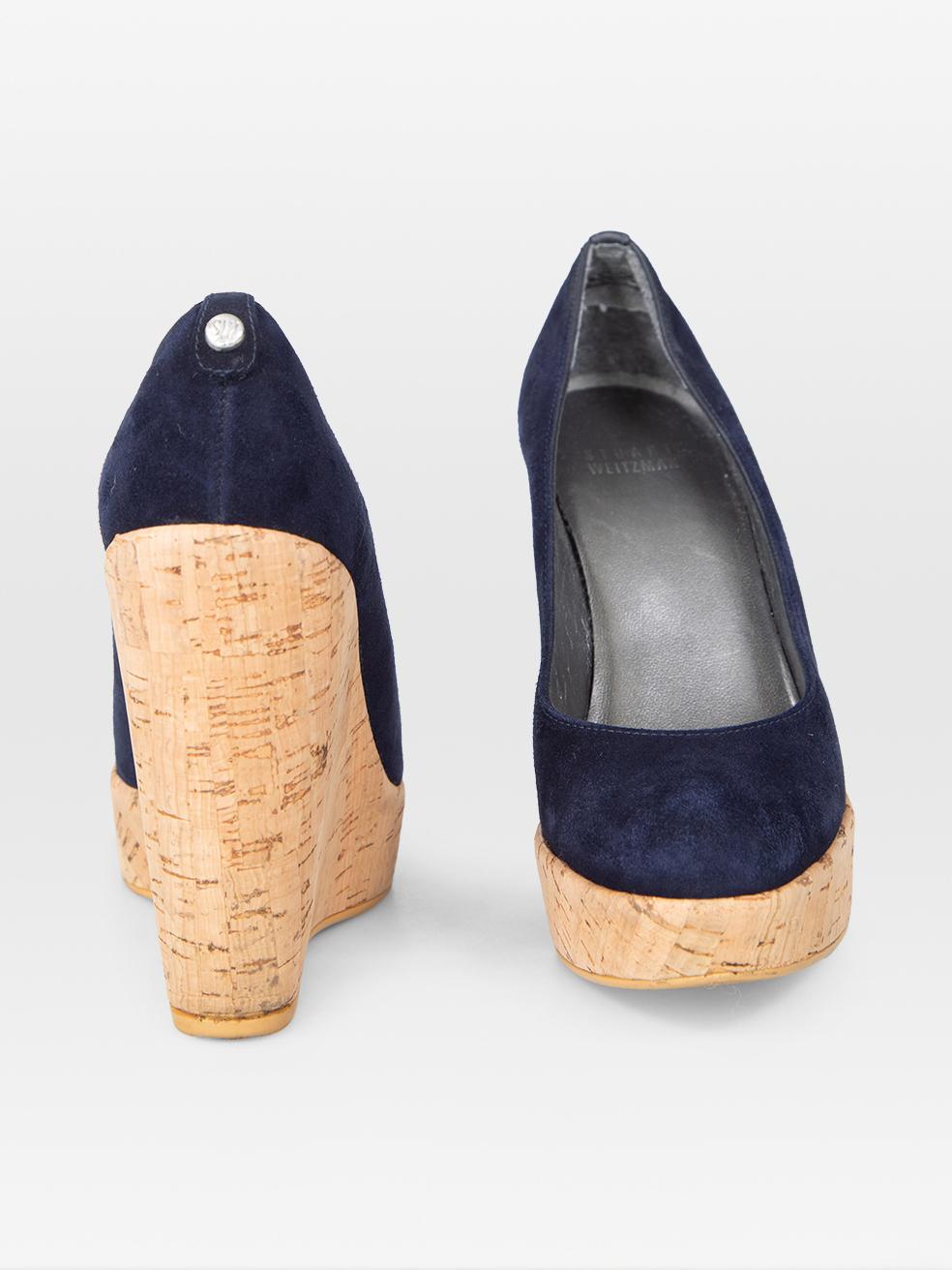 Noir Stuart Weitzman Navy Suede Cork Heel Wedges Size US 6.5 en vente