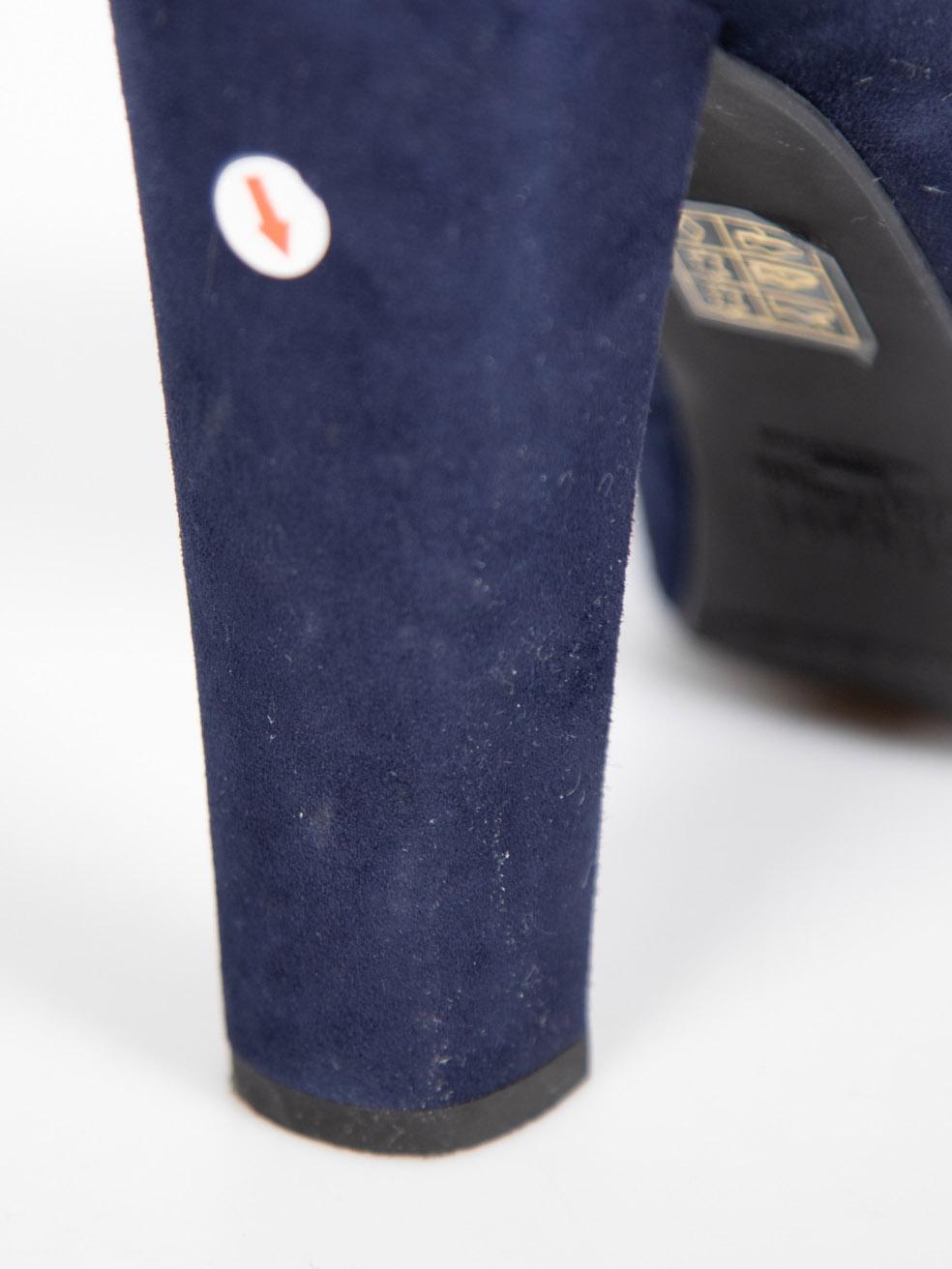 Stuart Weitzman escarpins à plateforme en daim bleu marine, taille IT 38 en vente 5