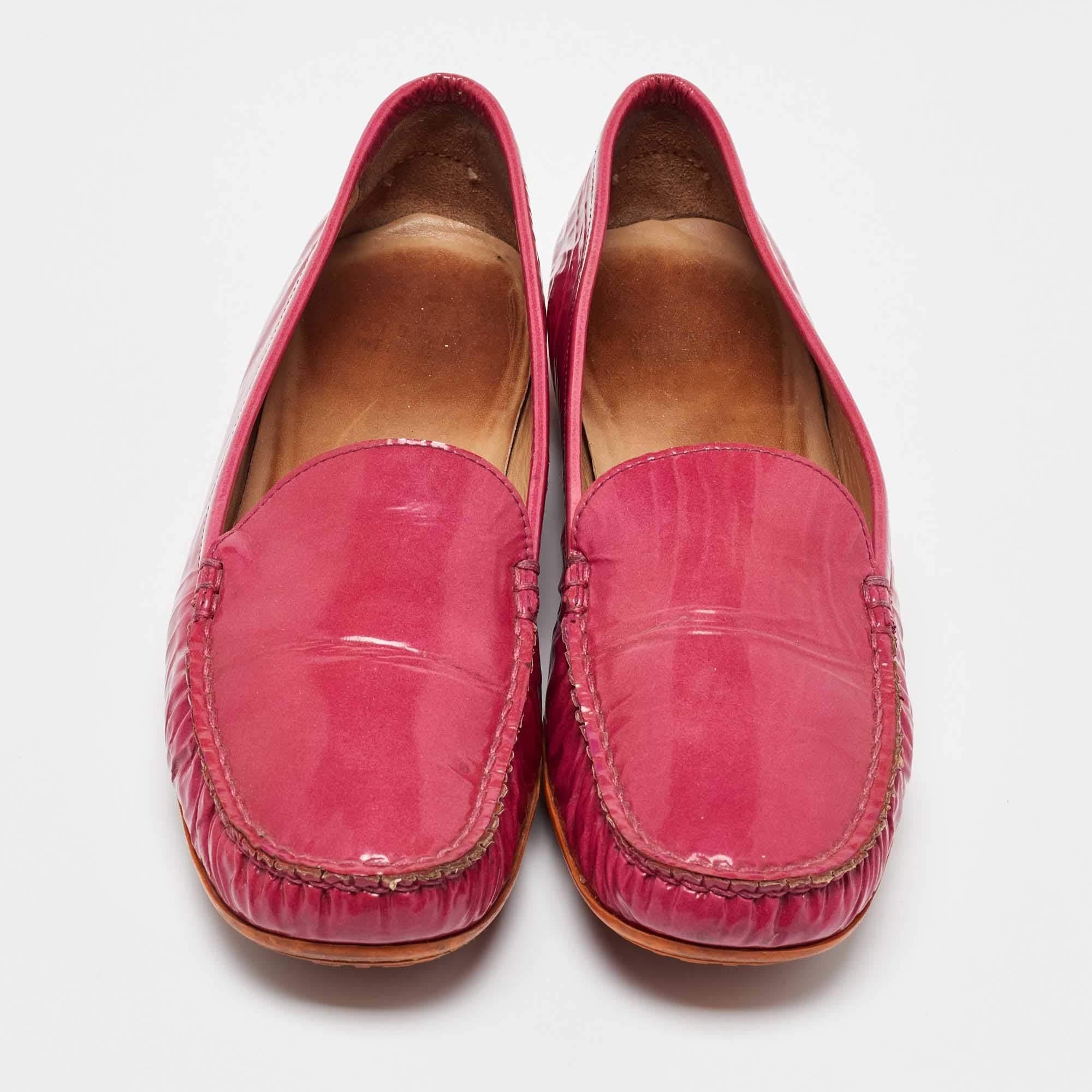 Stuart Weitzman Mocasines de charol rosa Talla 39.5 Rosa en venta
