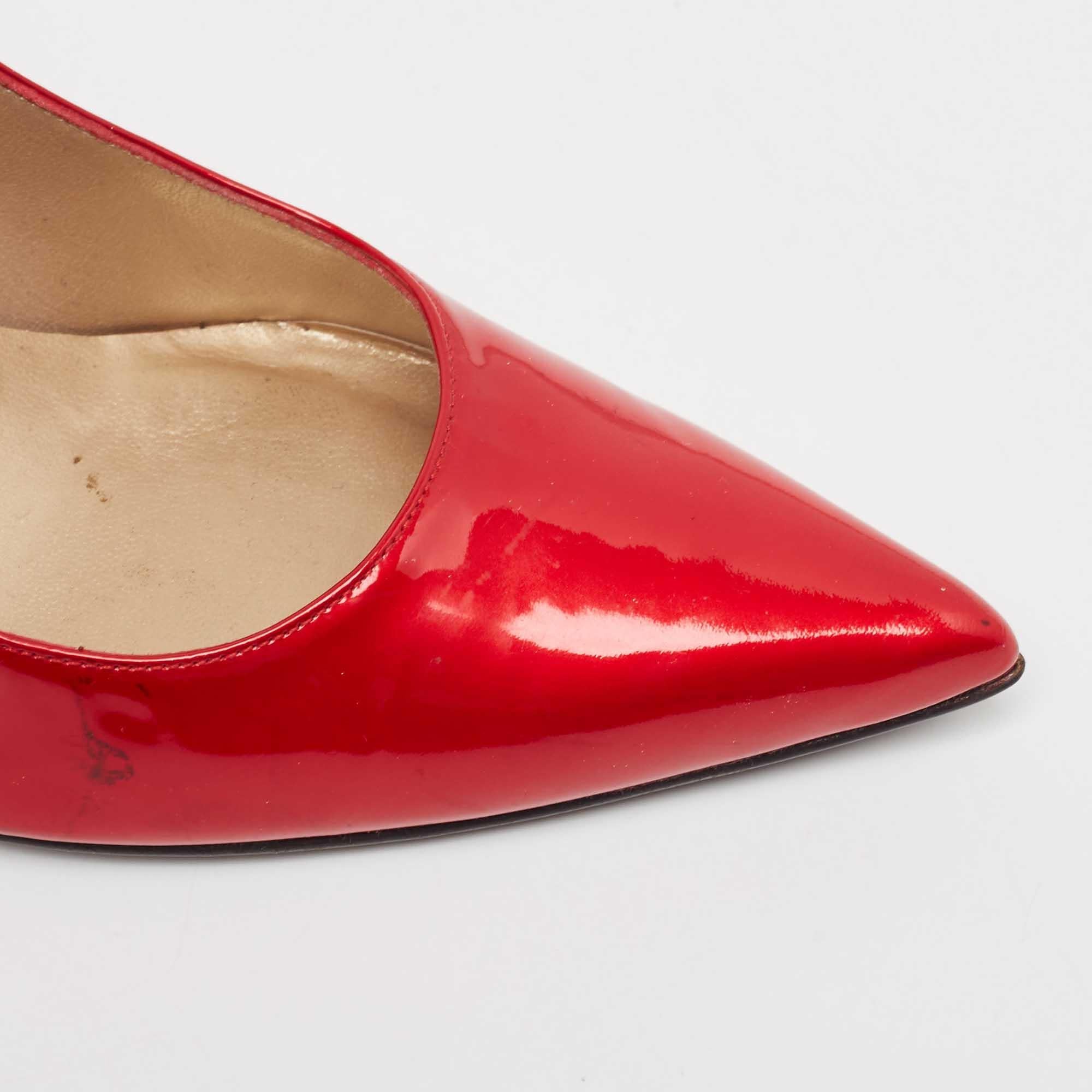 Stuart Weitzman - Escarpins Stuart en cuir verni rouge, taille 39 en vente 2