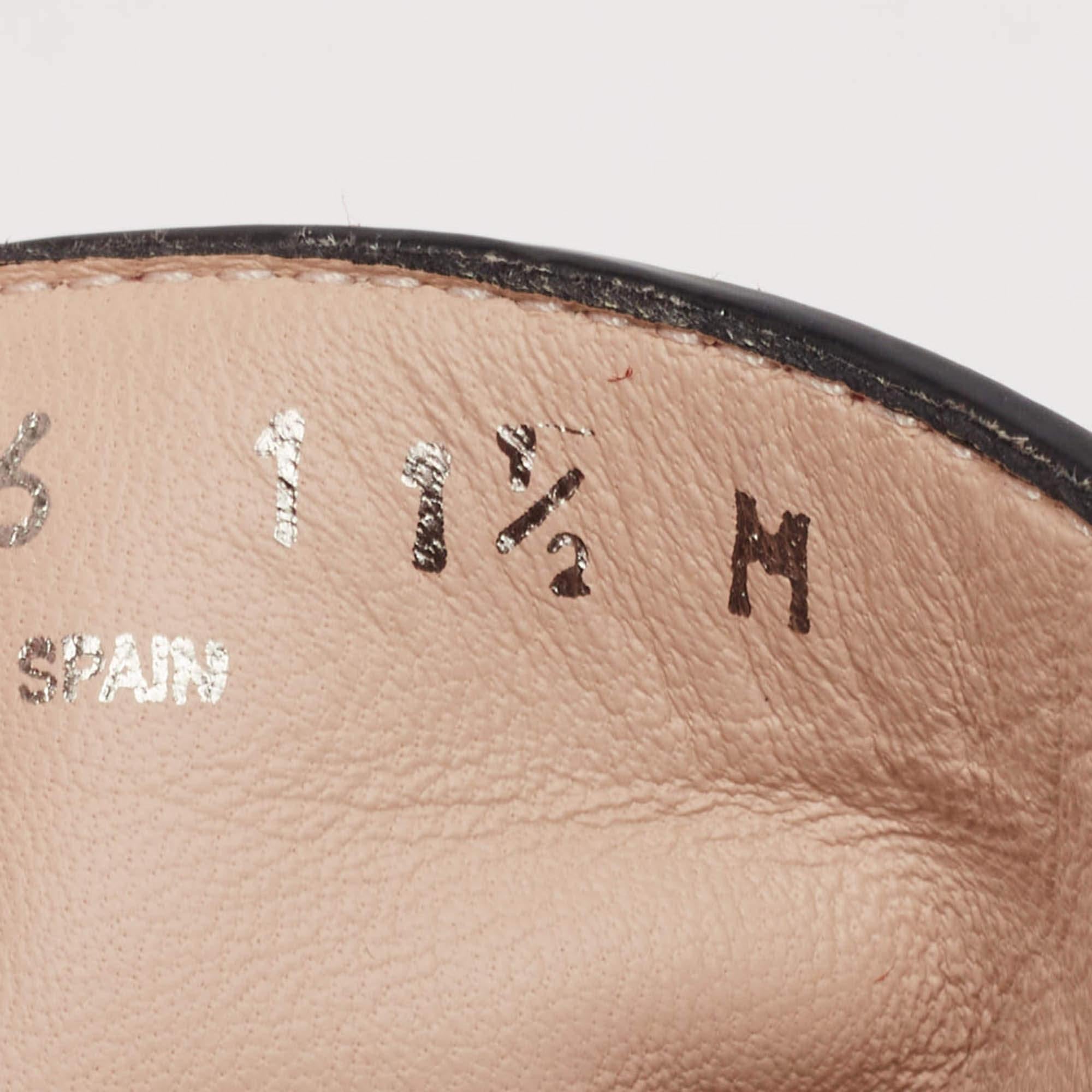 Stuart Weitzman - Bottines rouges en daim et cuir, taille 42,5 en vente 3