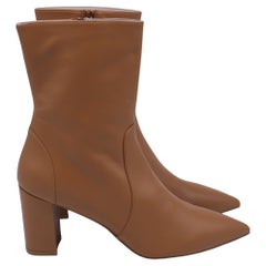Stivaletti a punta Renegade di Stuart Weitzman in pelle marrone