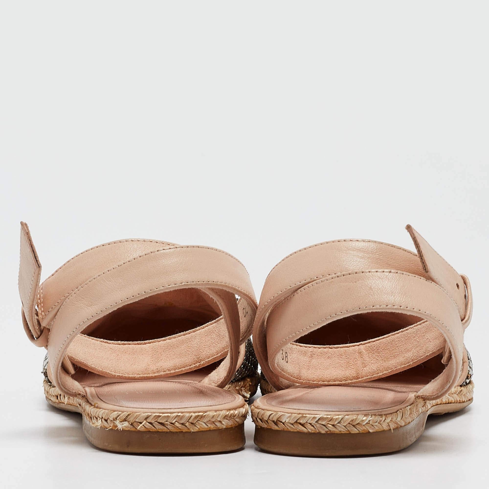 Donna Stuart Weitzman Espadrillas colorblock in metallo e pelle argento/beige misura 38 in vendita
