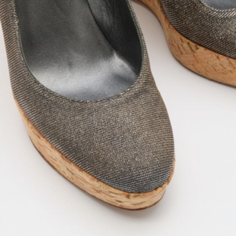 Donna Stuart Weitzman Argento/Oro in tessuto lurex con zeppa in sughero Taglia 38,5 in vendita