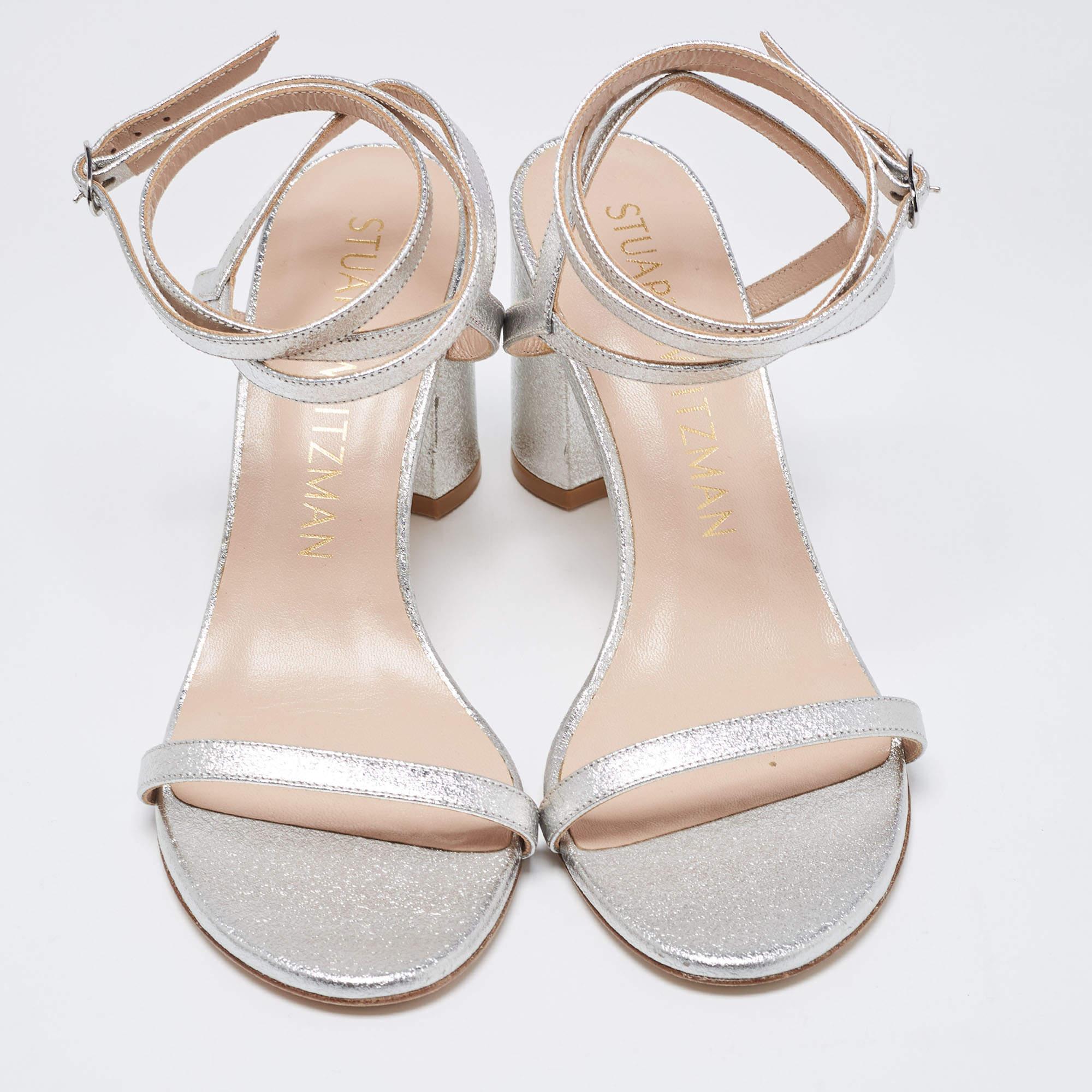 Stuart Weitzman Silberne Leder-Wickelsandalen mit Knöchelverschluss Größe 38,5 Damen im Angebot