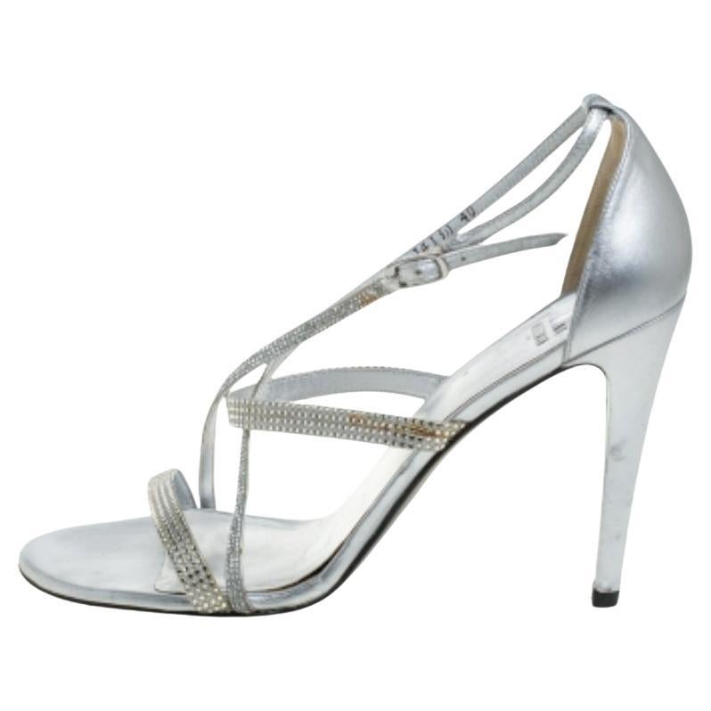 Stuart Weitzman Silver Leather Crystal Embellished Strappy Sandals Size 40 For Sale