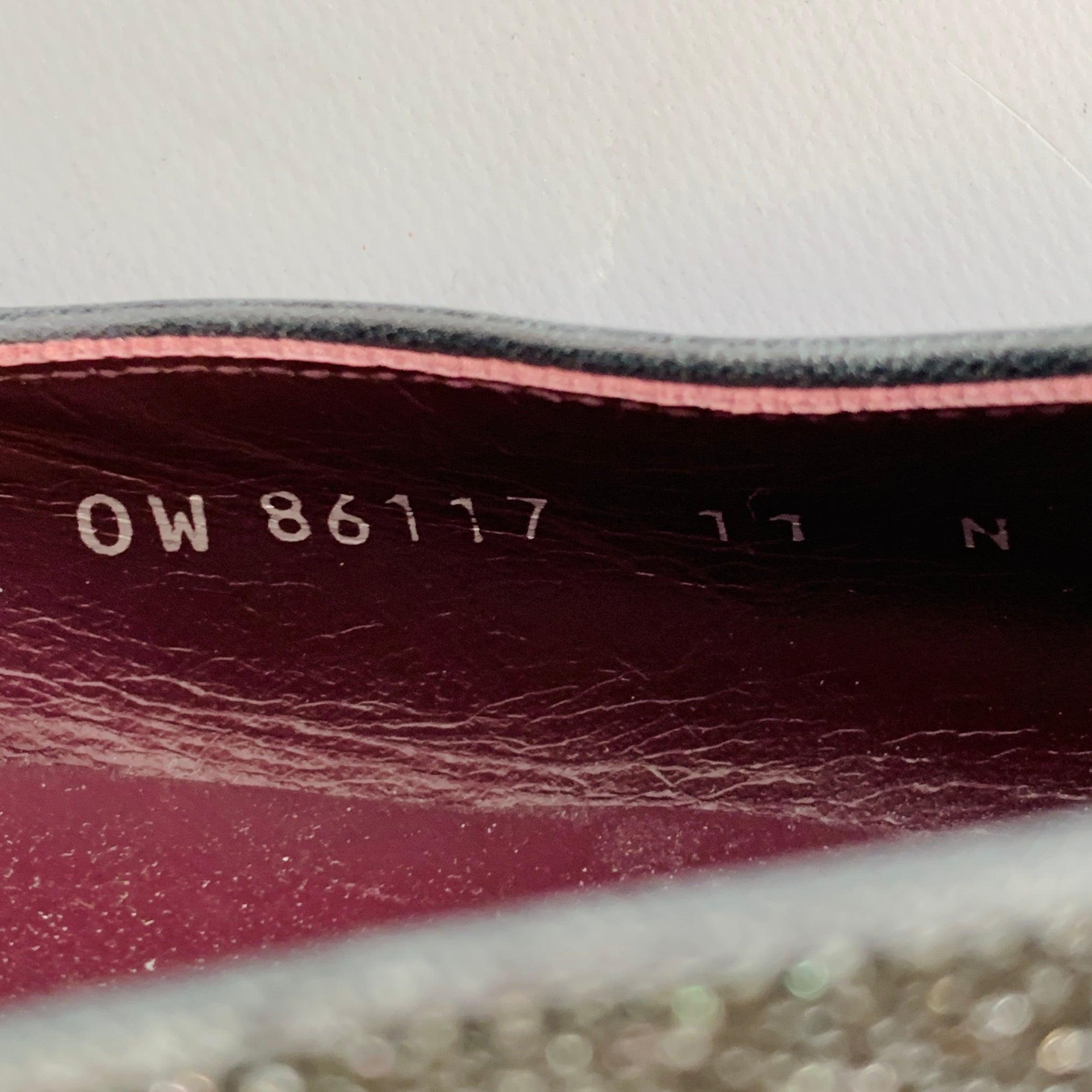 STUART WEITZMAN Größe 11 Schwarz Samt texturiert Slip On Loafers Flats im Angebot 4