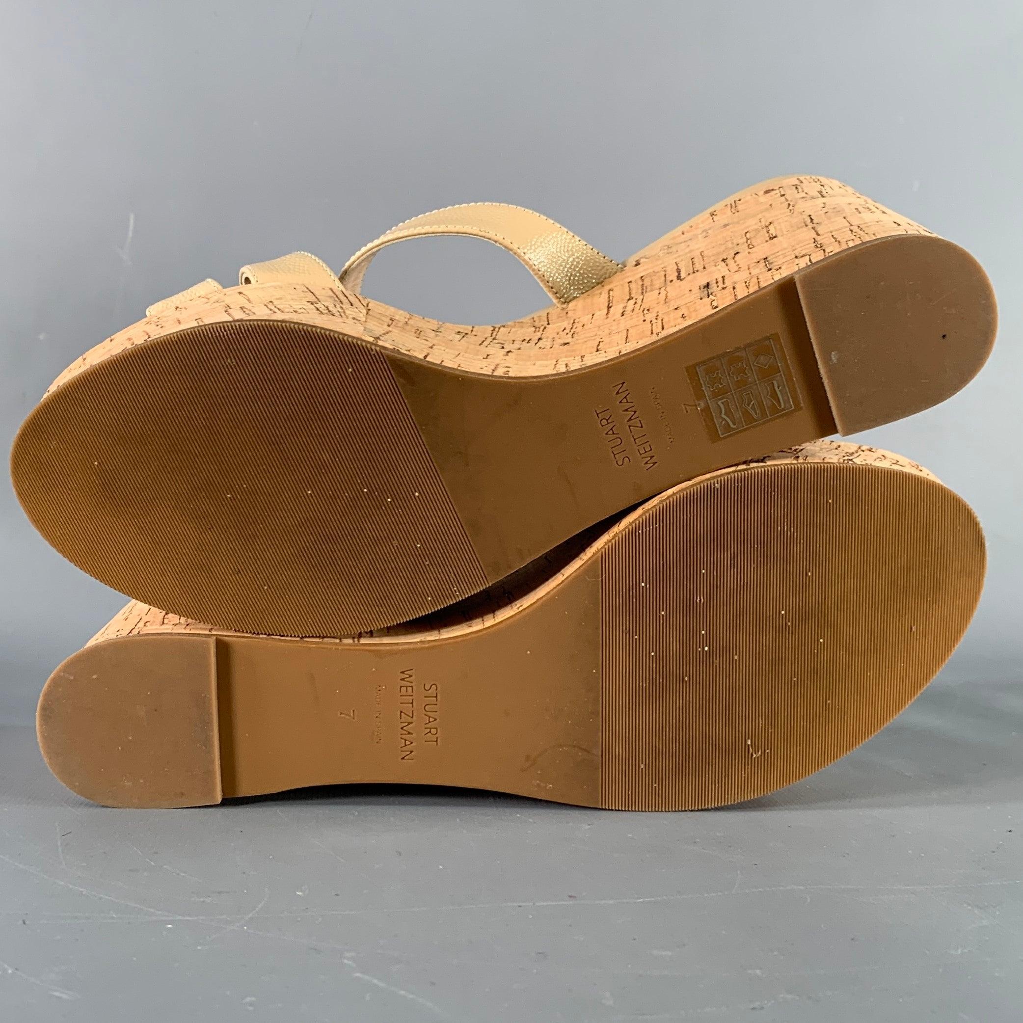 STUART WEITZMAN Size 7 Beige Textured Cork Platform Wedge Sandals For Sale 2
