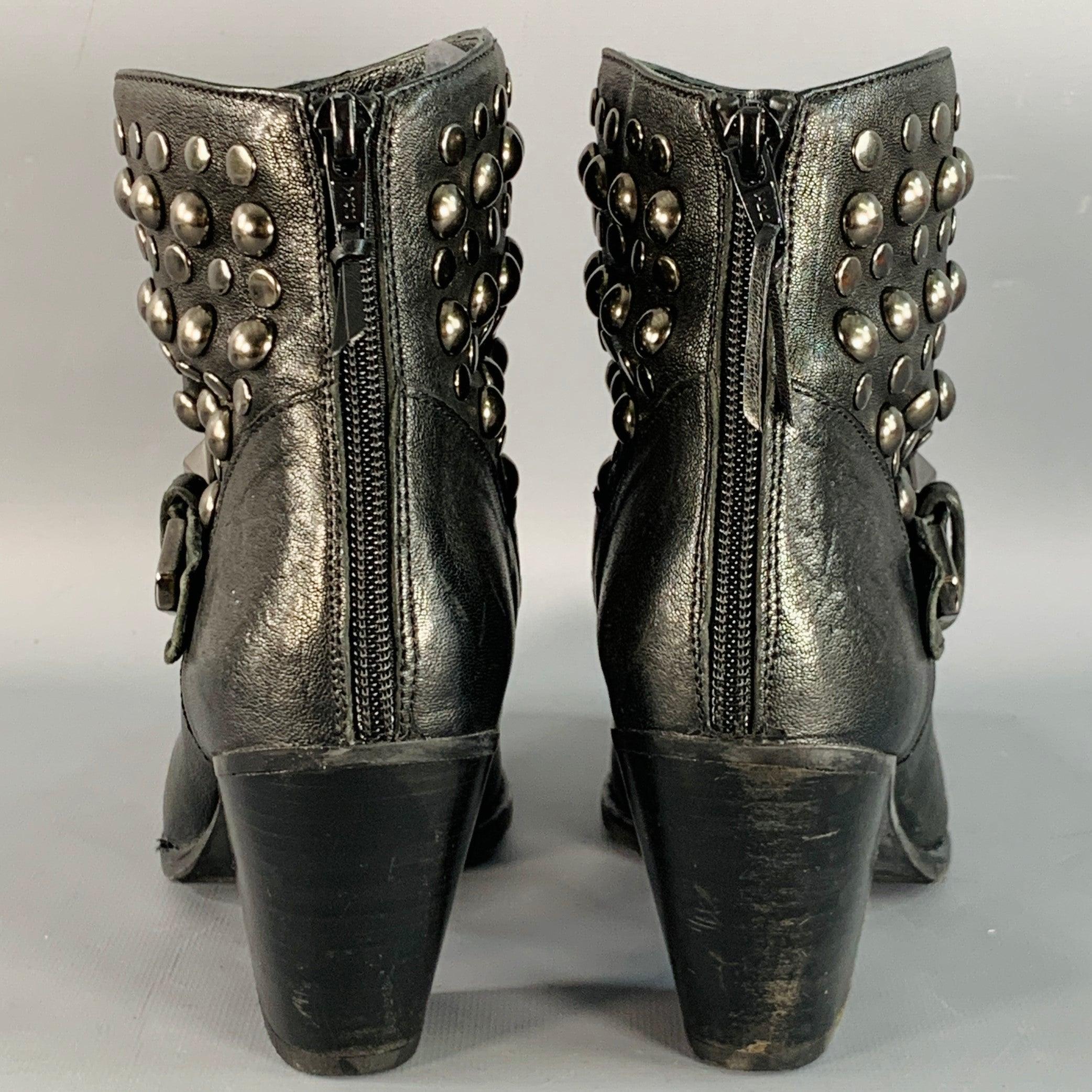STUART WEITZMAN Größe 7 Schwarz Leder Nieten Zip Belted Ankle Booties im Zustand „Gut“ im Angebot in San Francisco, CA