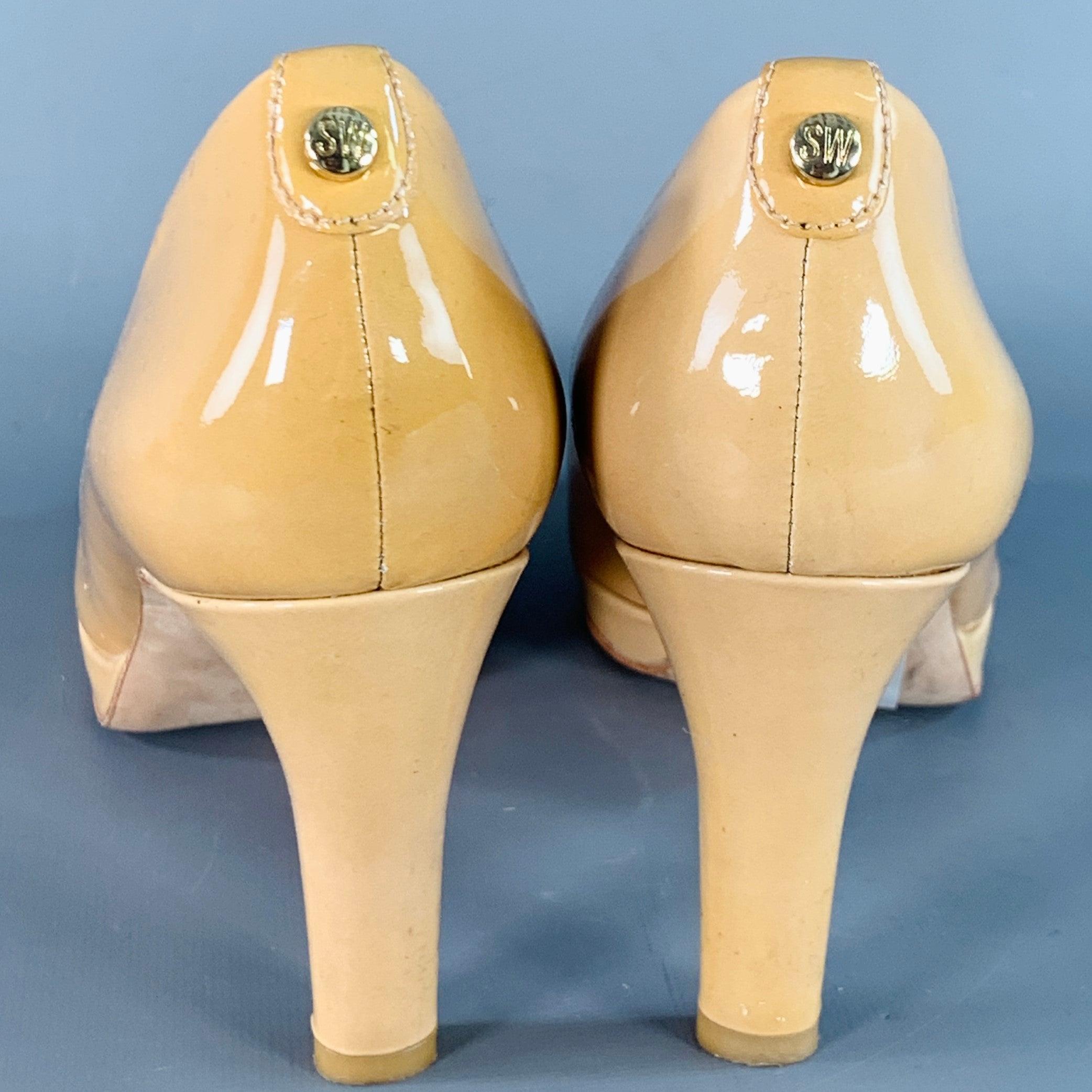 STUART WEITZMAN Größe 7 Tan Patent Leder Peep Toe Pumps (Orange) im Angebot