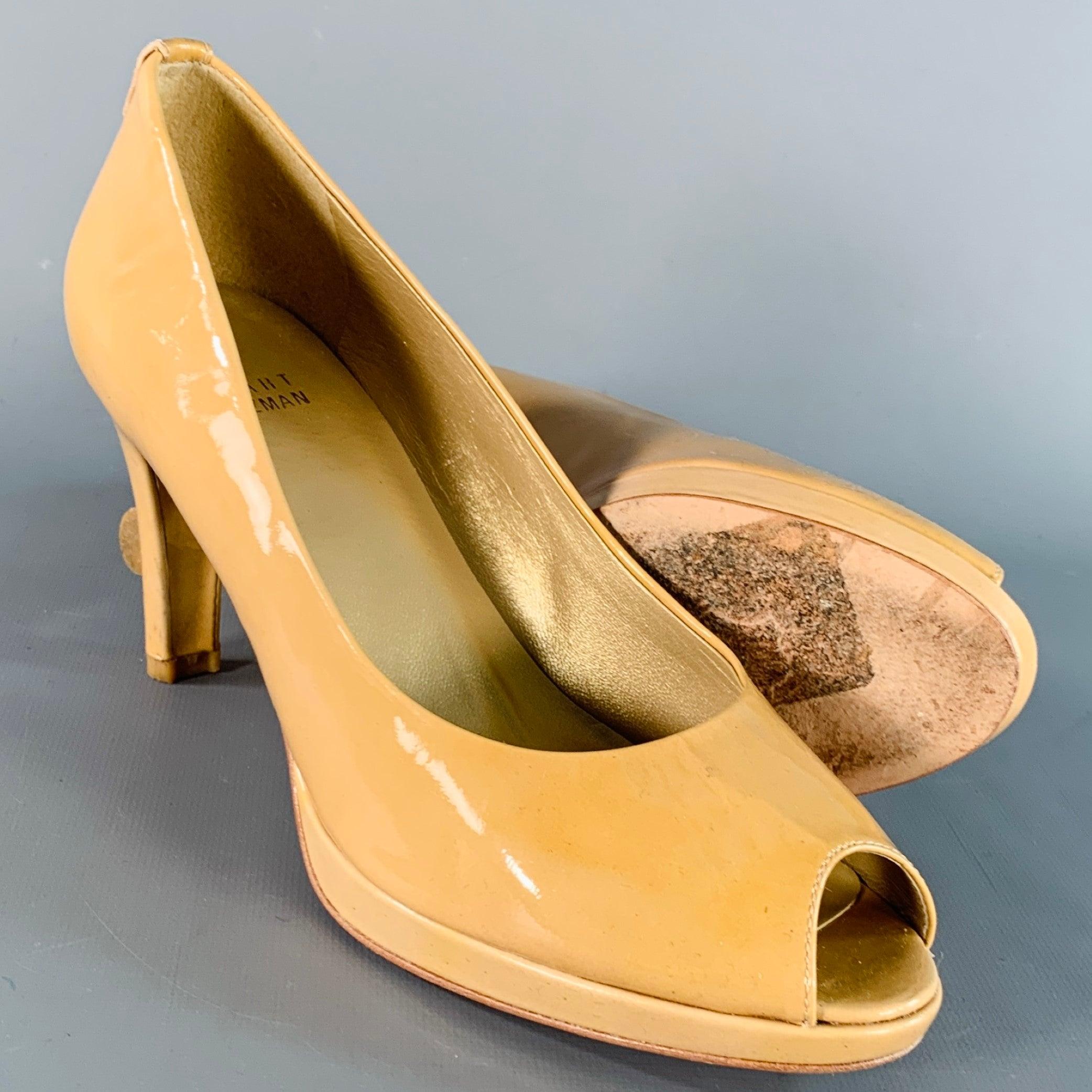 STUART WEITZMAN Größe 7 Tan Patent Leder Peep Toe Pumps Damen im Angebot