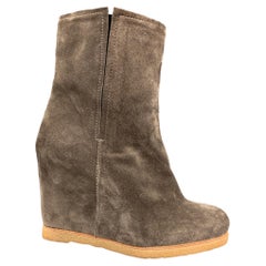 STUART WEITZMAN Size 9 Taupe Suede Wedge Boots