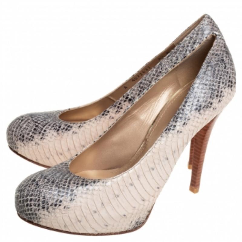 Women's Stuart Weitzman Two Tone Watersnake Platform Pumps Size 39 For Sale