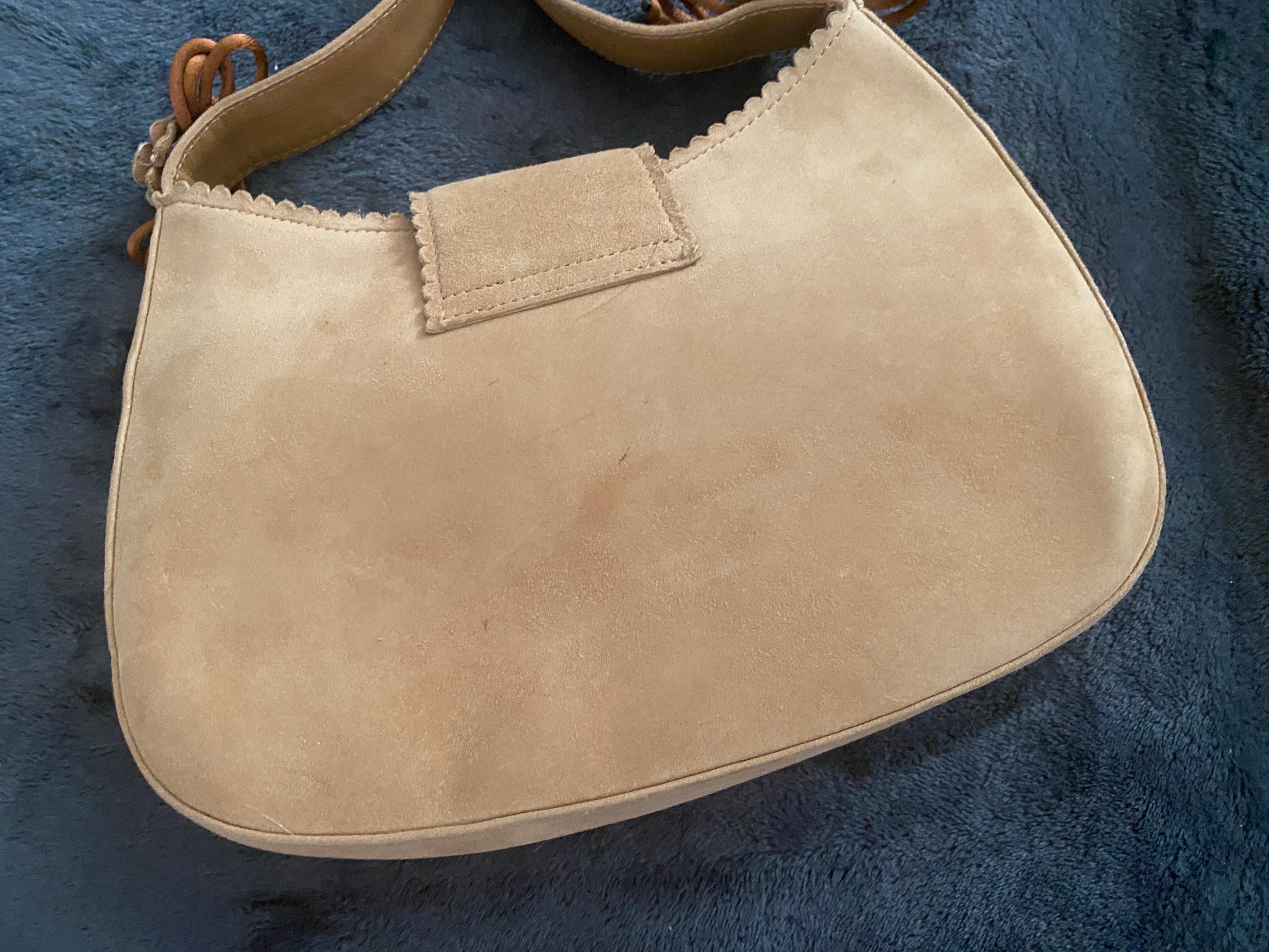 Stuart Weitzman Vintage Braune Wildlederhandtasche mit Blumendekoration NWOT im Angebot 7
