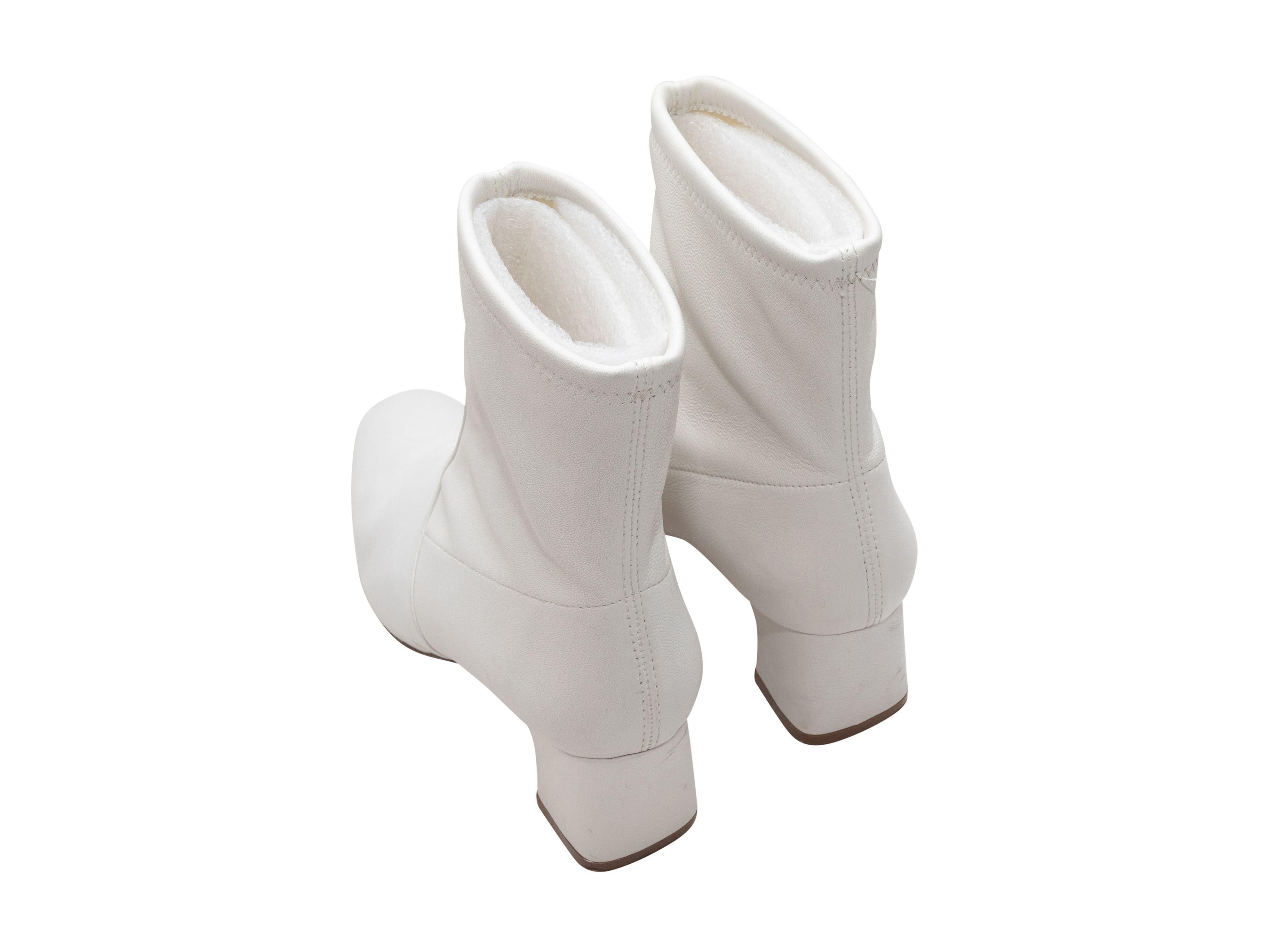 Stuart Weitzman White Leather Sock Boots In Good Condition In New York, NY
