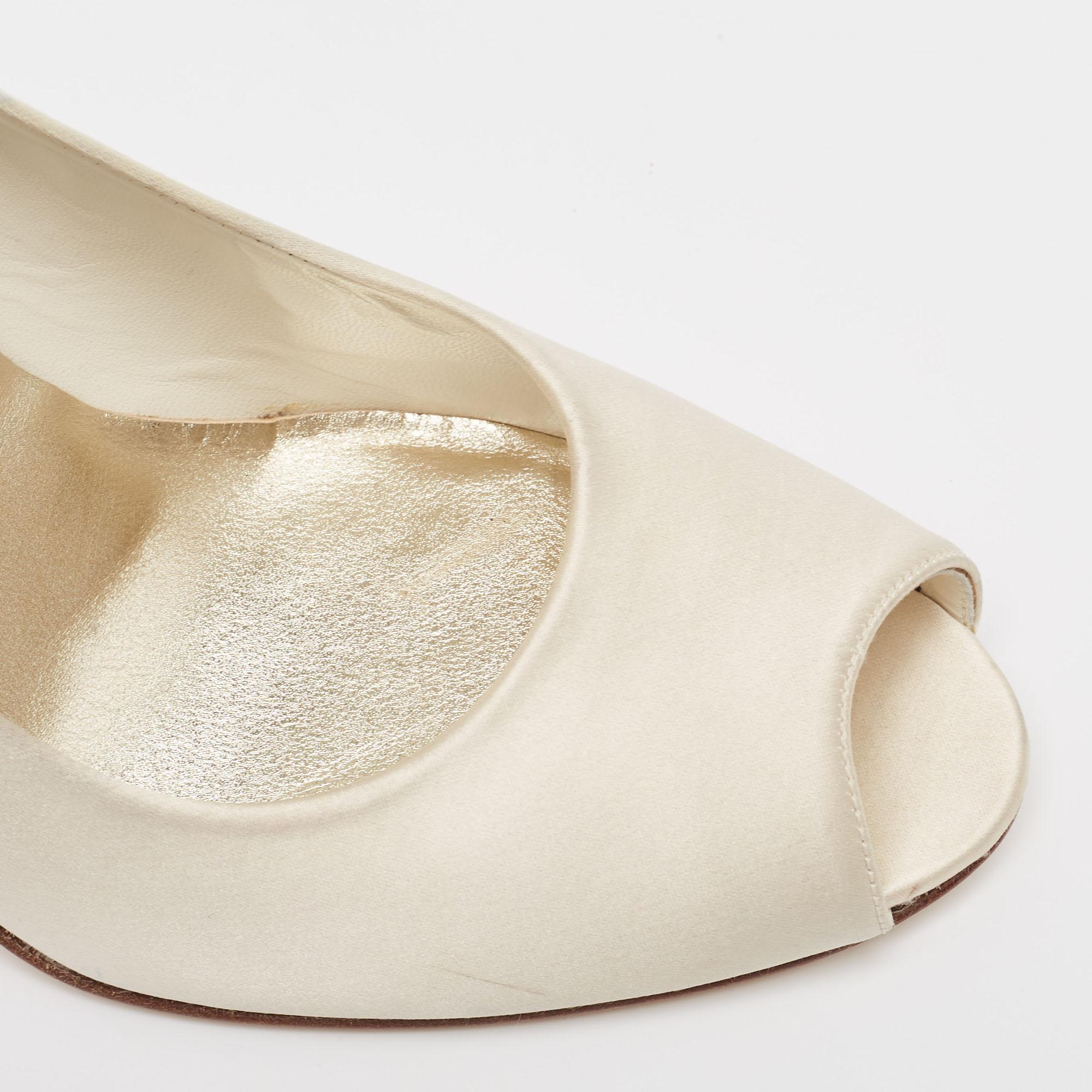 Stuart Weitzman White Satin Peep Toe Pumps Size 40.5 For Sale 4