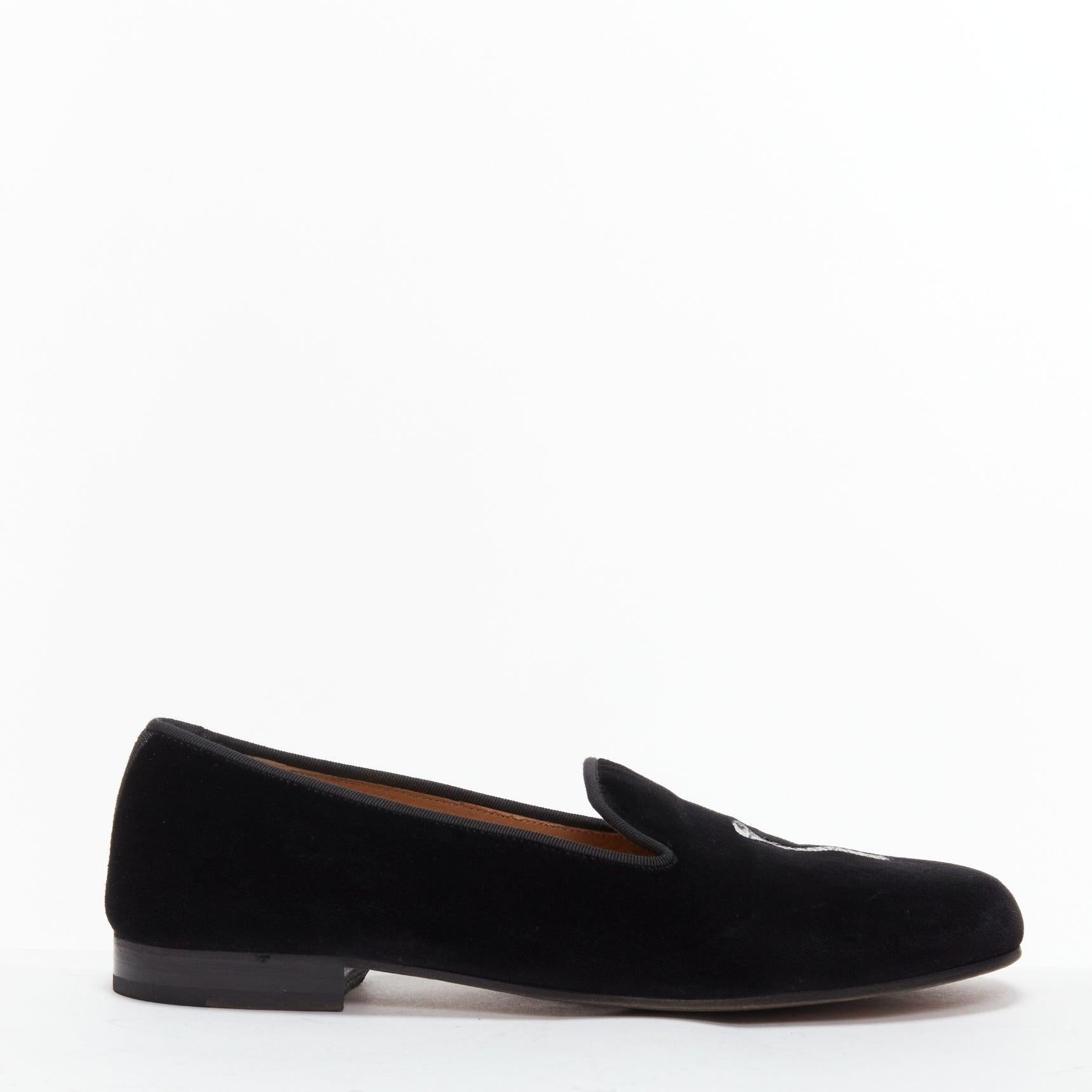 STUBBS WOOTTON College Screw You black velvet smoking slipper loafer US9 EU42
Reference: JSLE/A00096
Brand: Stubbs Wootton
Model: College
Material: Velvet, Leather
Color: Black, Red
Pattern: Solid
Closure: Slip On
Lining: Nude Leather
Made in: