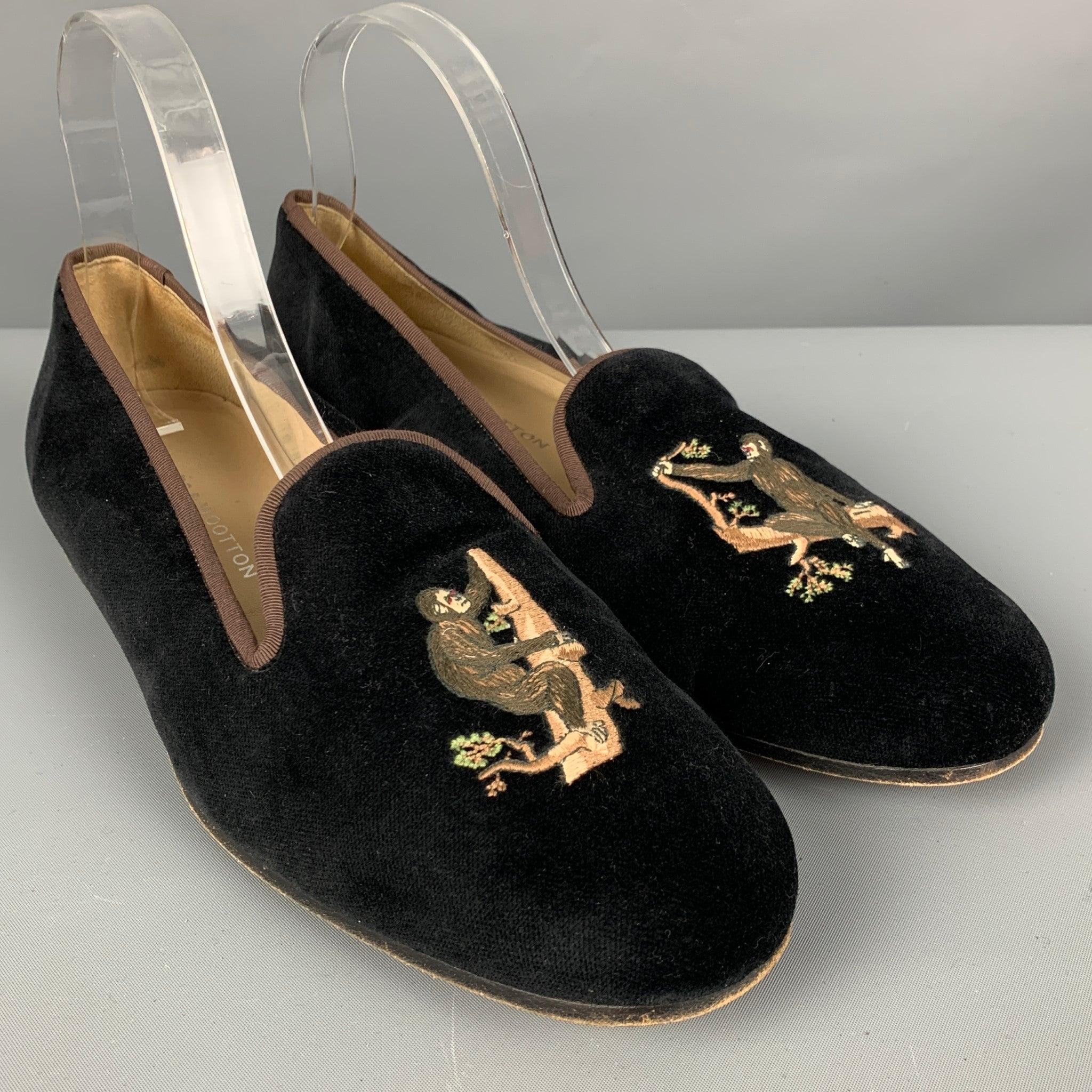 STUBBS & WOOTTON loafers
in a black velvet fabric featuring monkey embroidery motif and brown trim. Made in Spainches Very Good Pre-Owned Condition. Minor signs of wear. 

Marked:   10.5Outsole:11.25 inches  x 3.75 inches  
  
  
 
Reference: