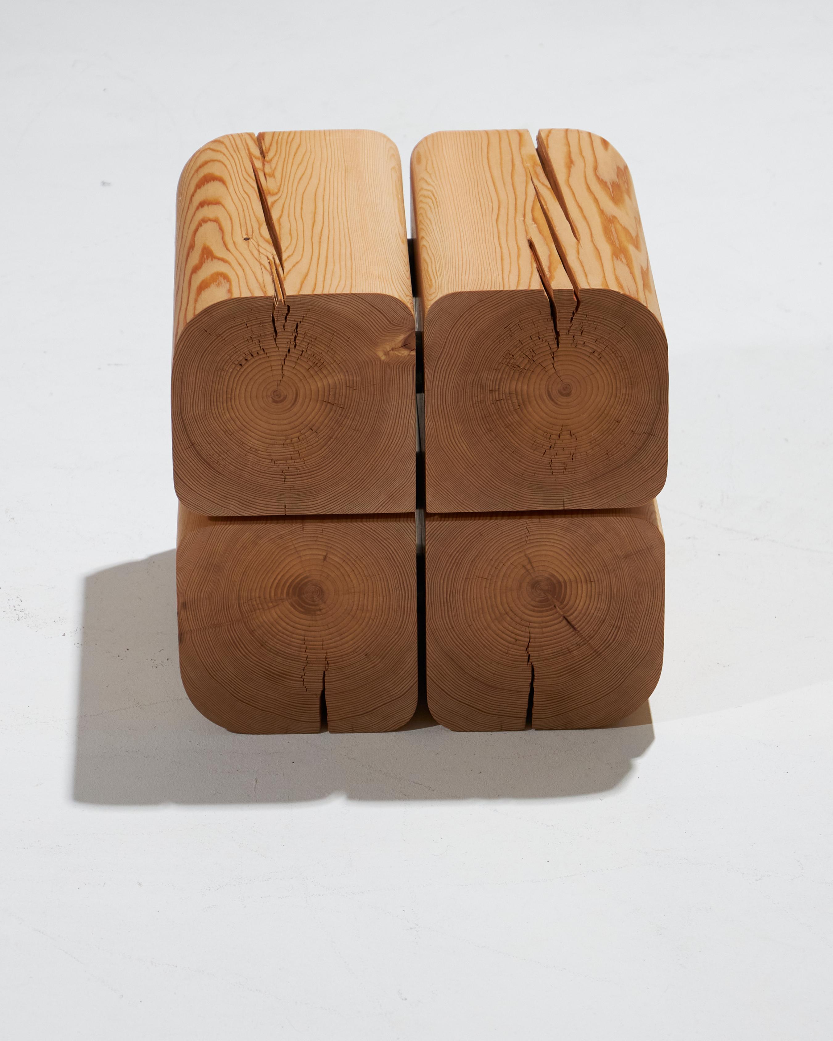 Bois Table d'appoint Stubby Timbre en vente