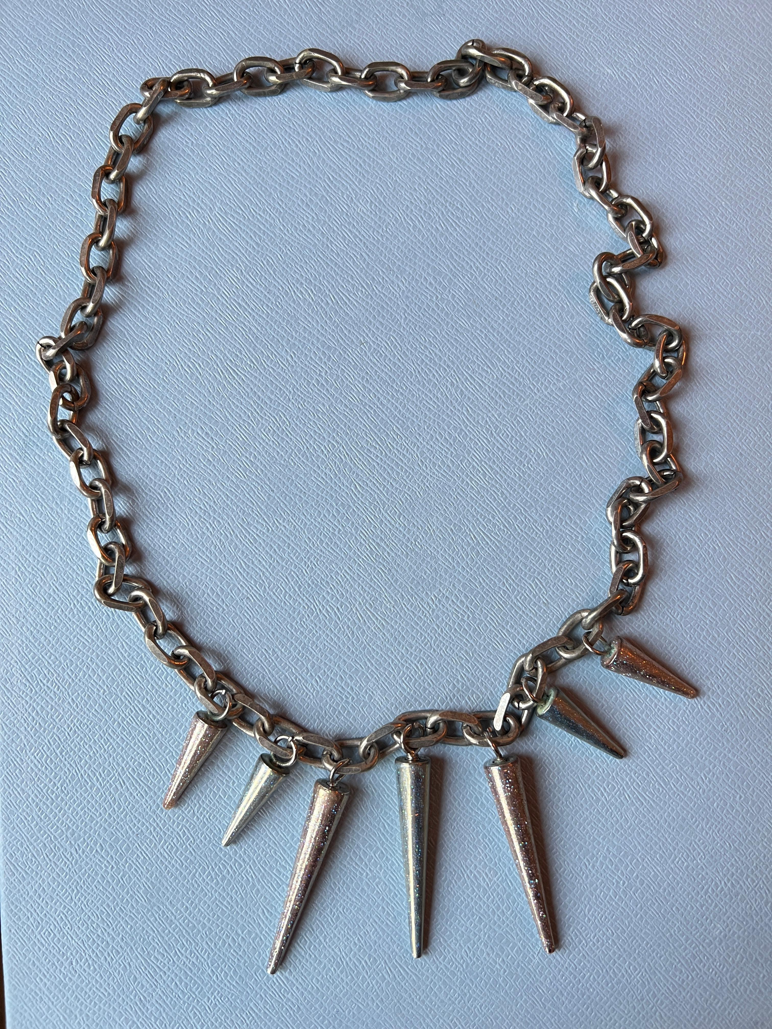 Collana a catena con borchie Smalto Azzurro Palladio In condizioni Nuovo in vendita a Los Angeles, CA