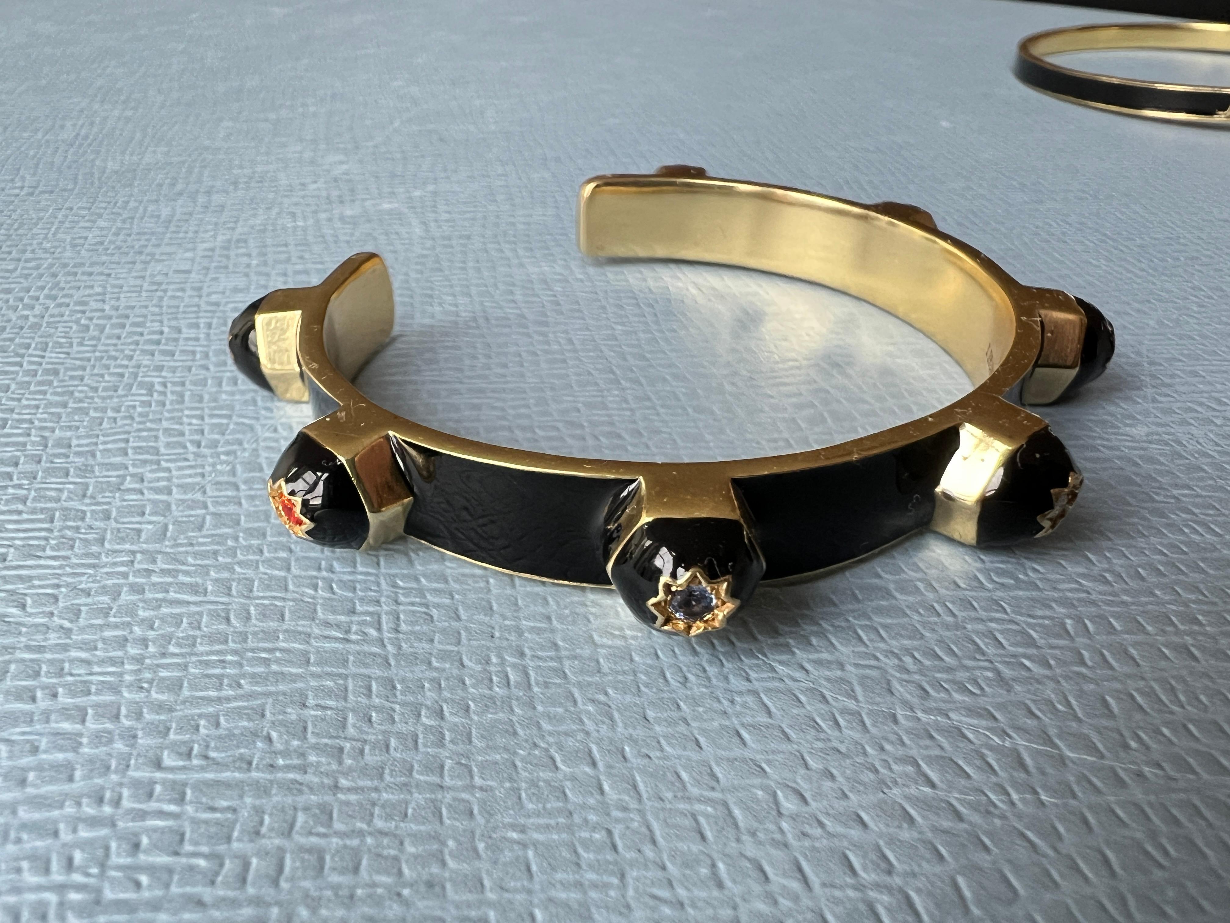 Esmalte negro Chakra Pulsera brazalete Rubí Esmeralda Zafiro Diamante Placa de oro en Nuevo estado para la venta en Los Angeles, CA