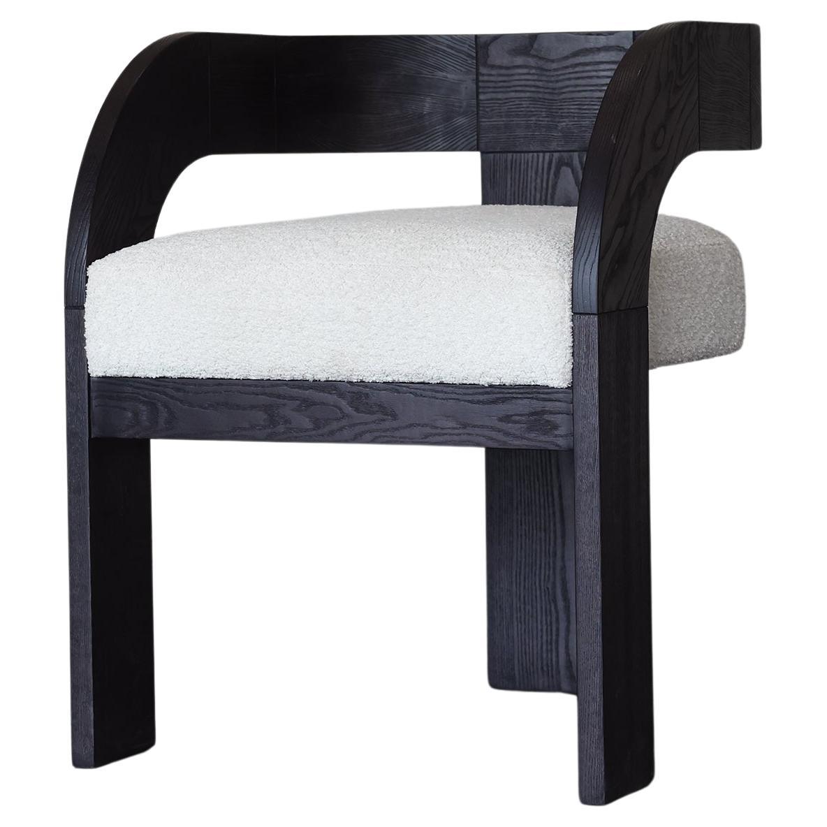 SEDIA STUD ROOMS - Quercia nera e boucle crema di SHO Modern