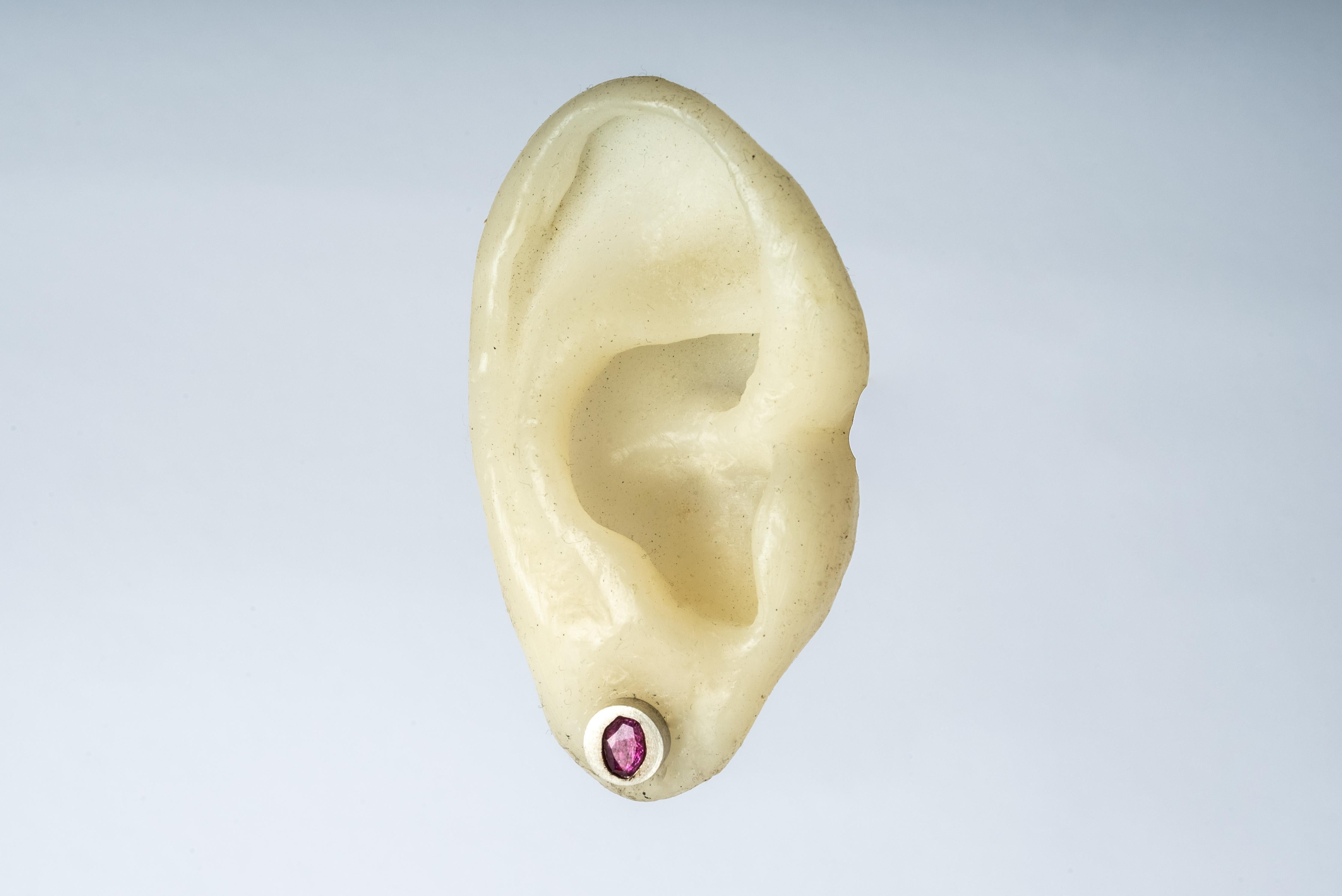Women's or Men's Stud Earring (0.2 CT, Ruby Slice, MA+RUB) For Sale