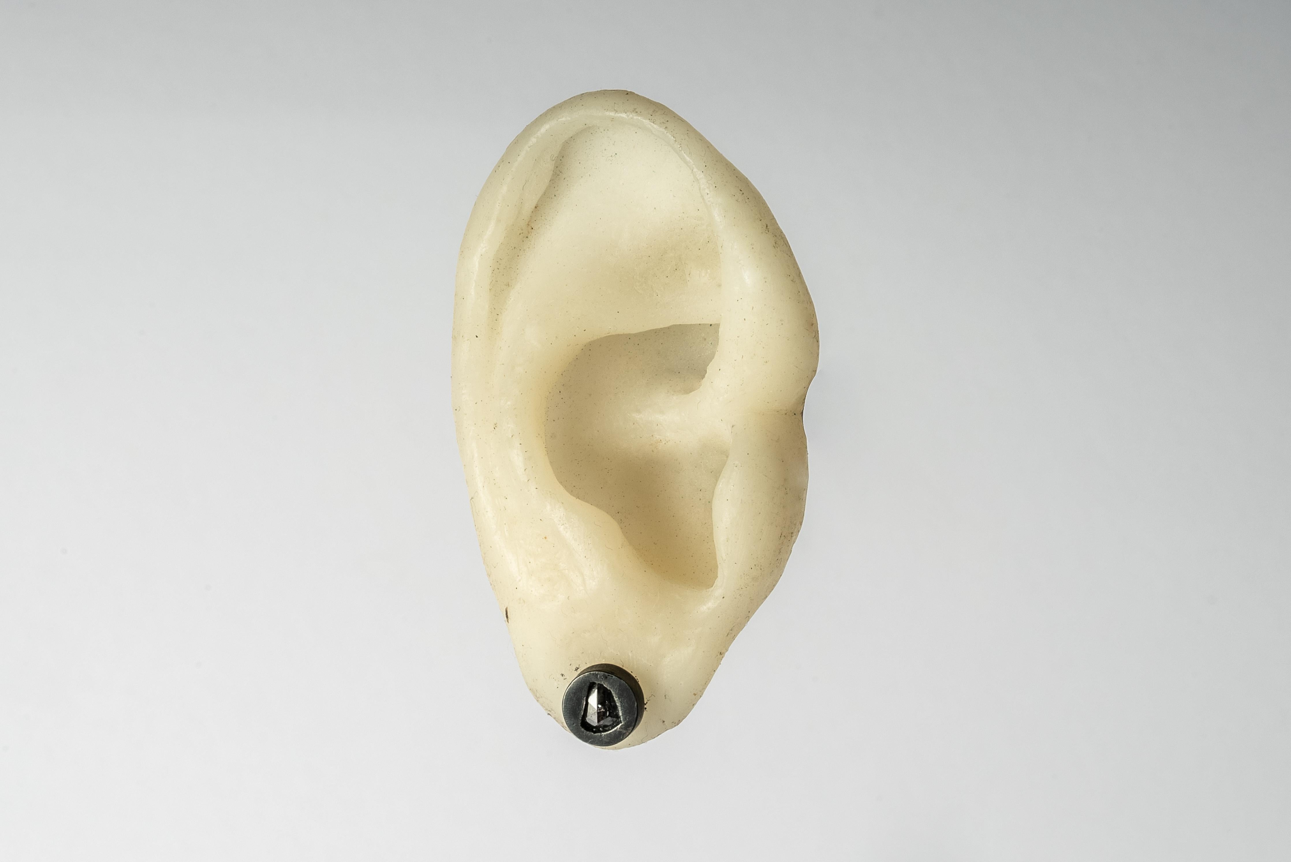 Stud Earring (0.2 CT, Tiny Faceted Diamond Slab, KA+FCDIA) For Sale 1