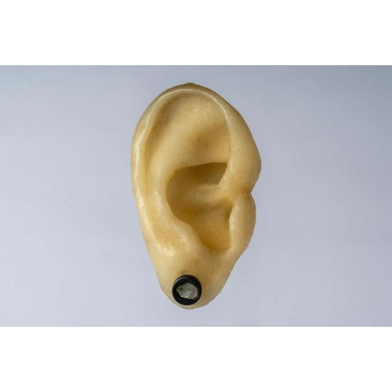 Women's or Men's Stud Earring (0.2 CT, Yellow Diamond Slab, KA+YDIA) For Sale