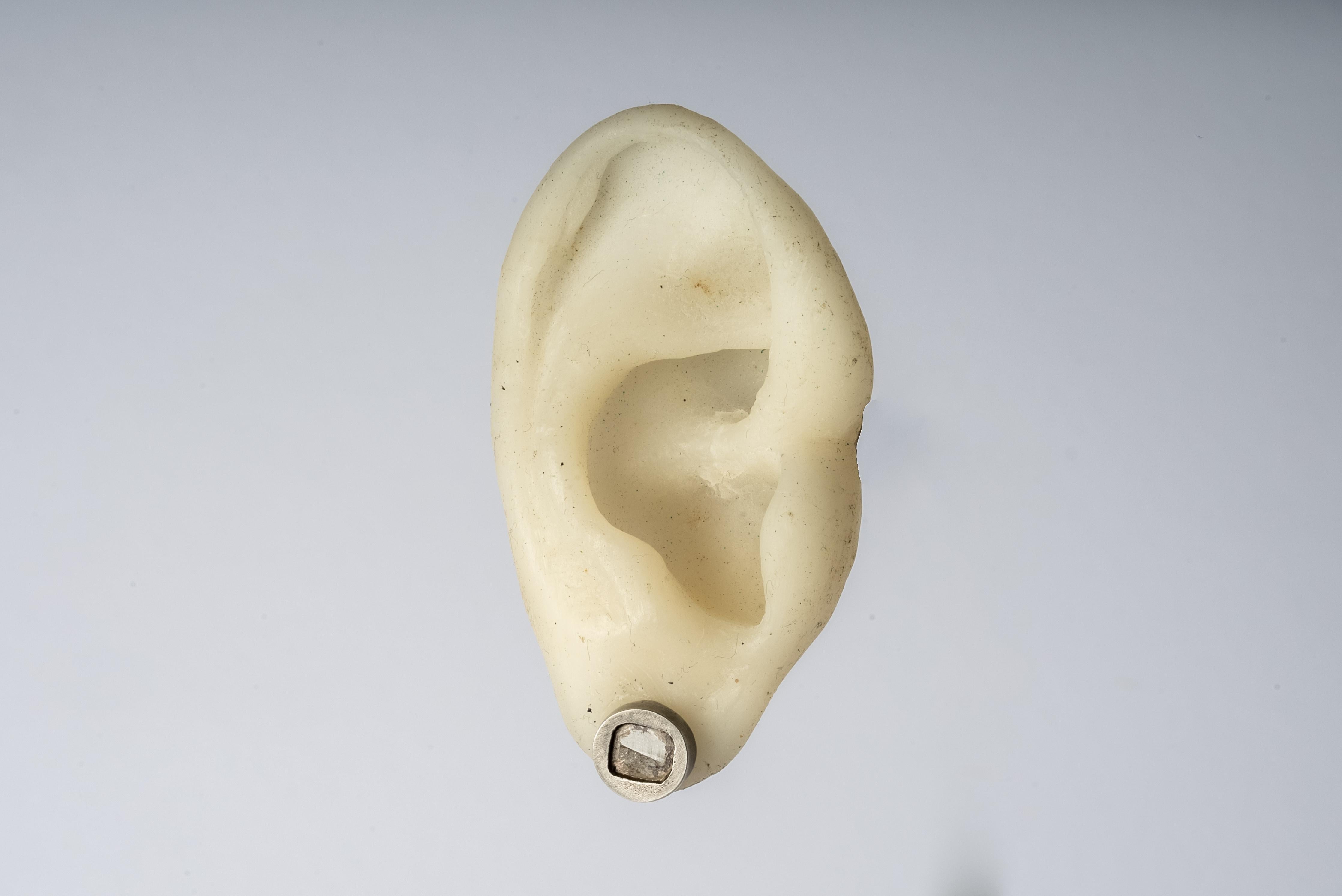 Women's or Men's Stud Earring (0.4 CT, Diamond Slab, DA+DIA) For Sale