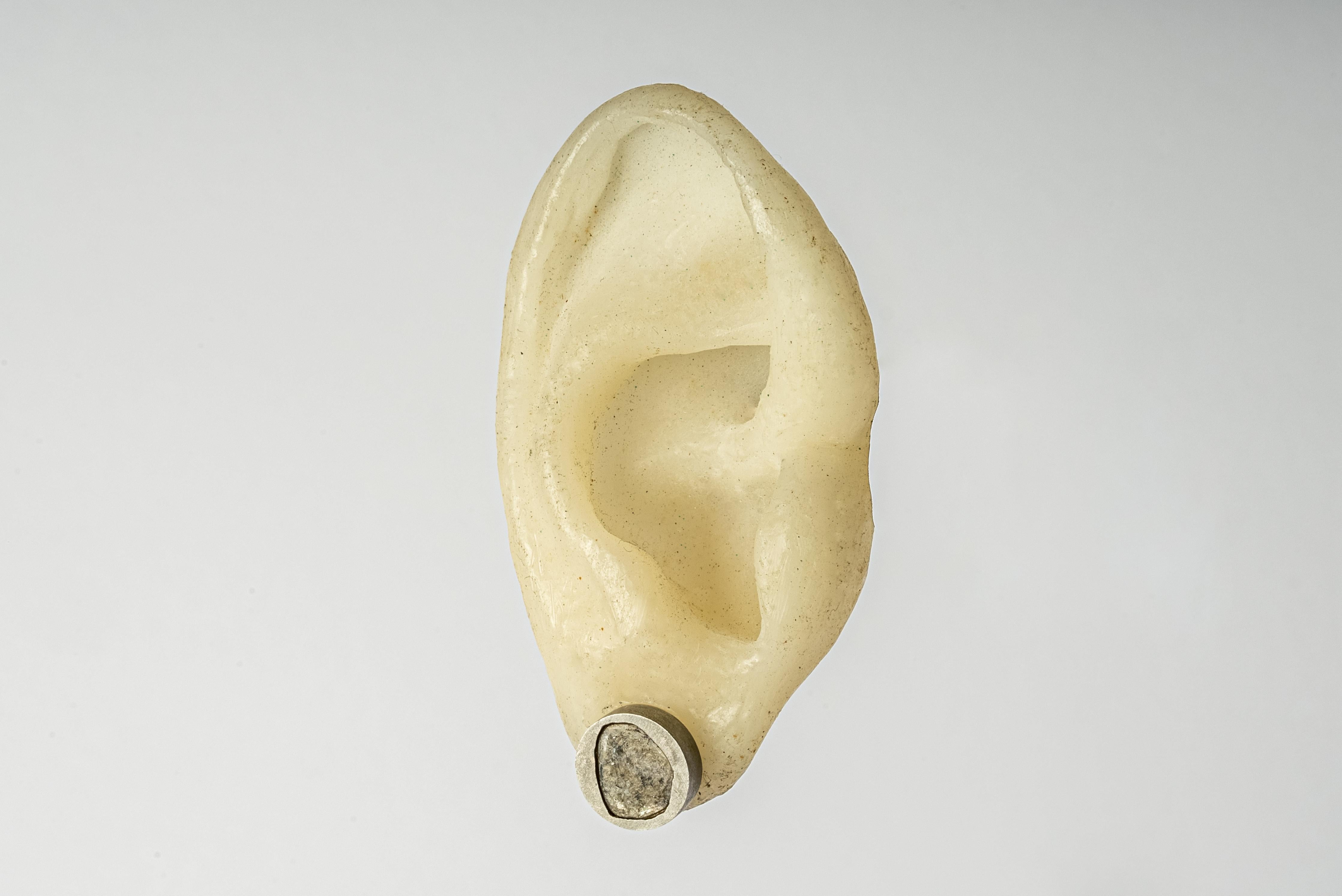 Women's or Men's Stud Earring (0.6 CT, Diamond Slab, DA+DIA) For Sale
