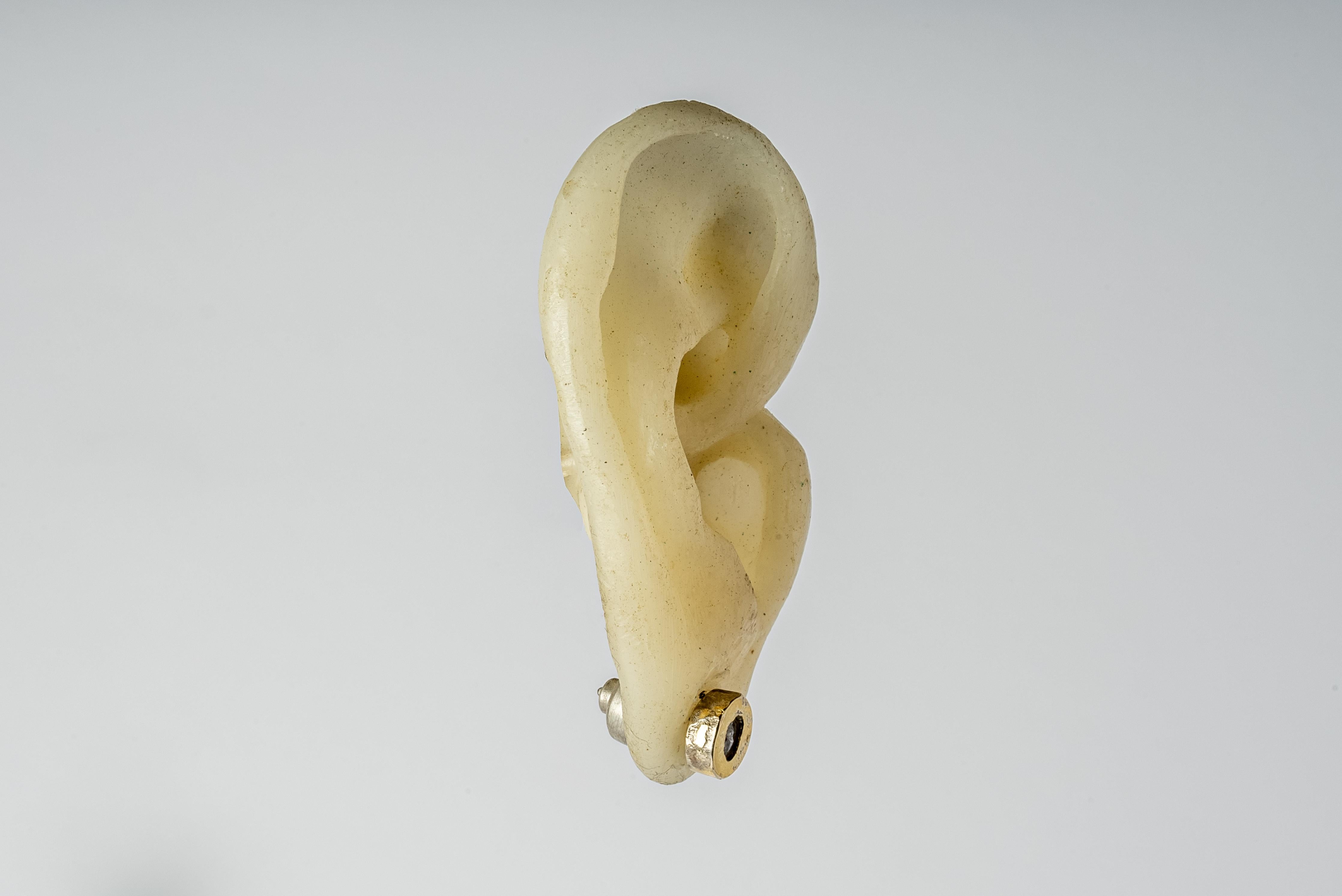 Stud Earring (Fuse, 0.2 CT, Tiny Faceted Diamond Slab, DA18K+FCDIA) For Sale 1