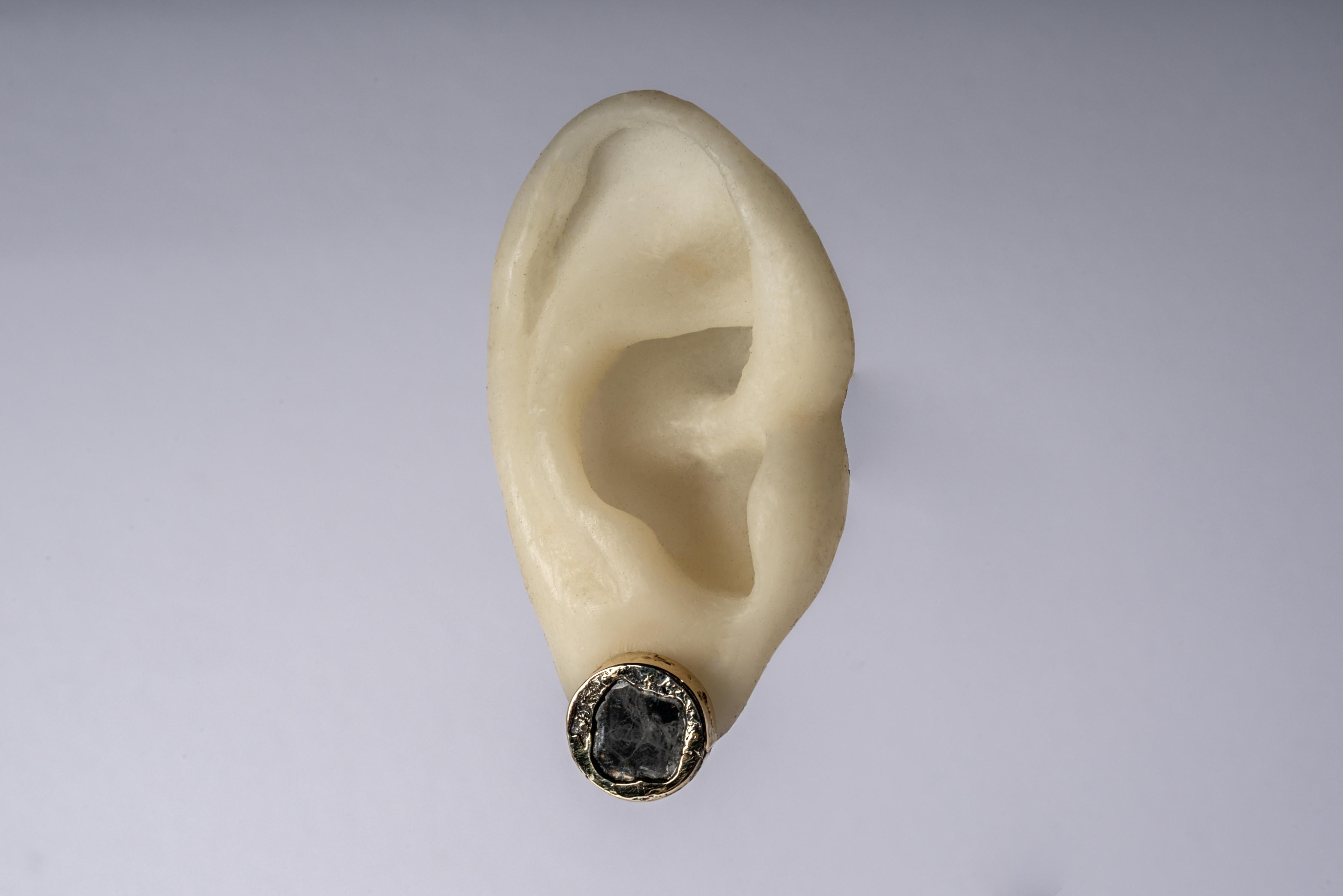 Women's or Men's Stud Earring (Fuse, 0.8 CT, Diamond Slab, KA18K+DIA) For Sale