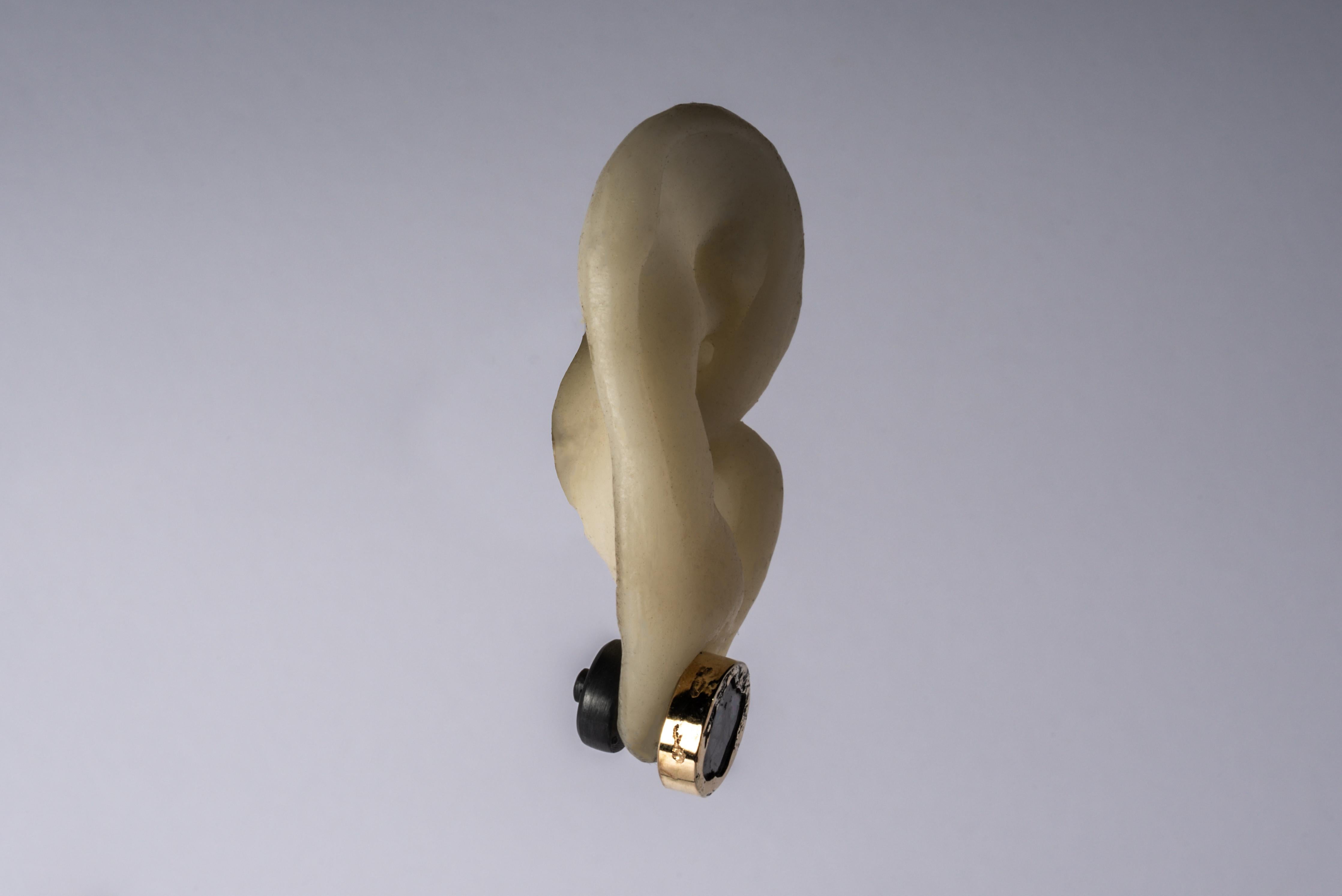 Stud Earring (Fuse, 0.8 CT, Diamond Slab, KA18K+DIA) For Sale 1