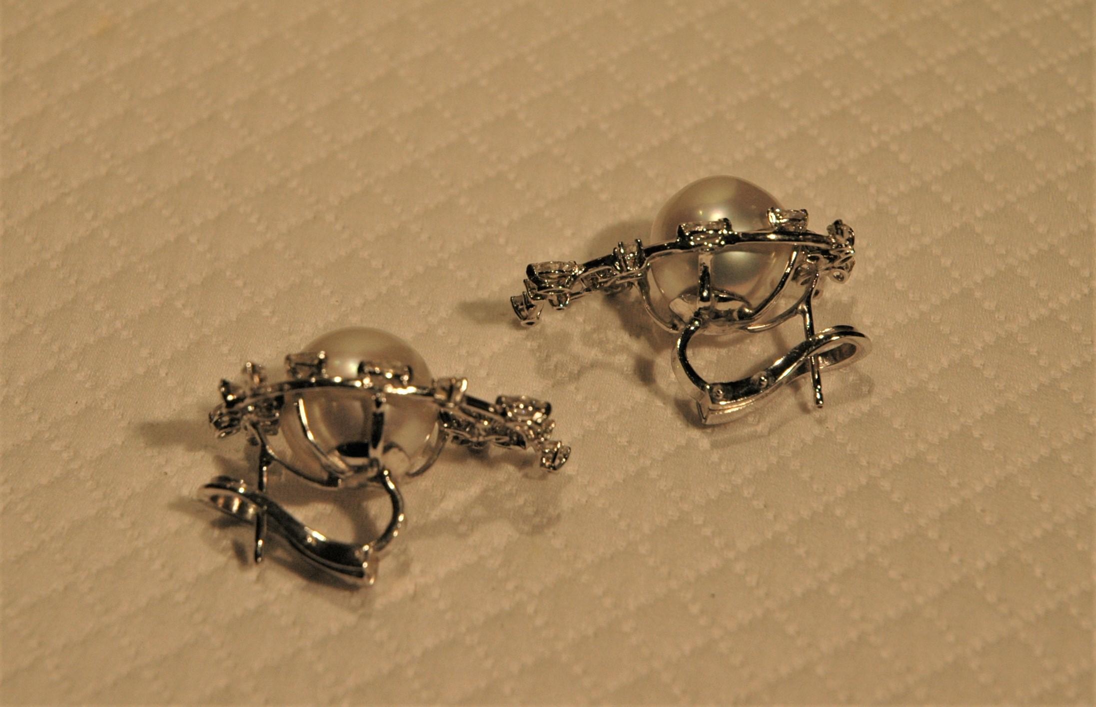 Stud Earrings 18 Kt White Gold, 2.89 Carats Diamonds and White Australian Pearls For Sale 1
