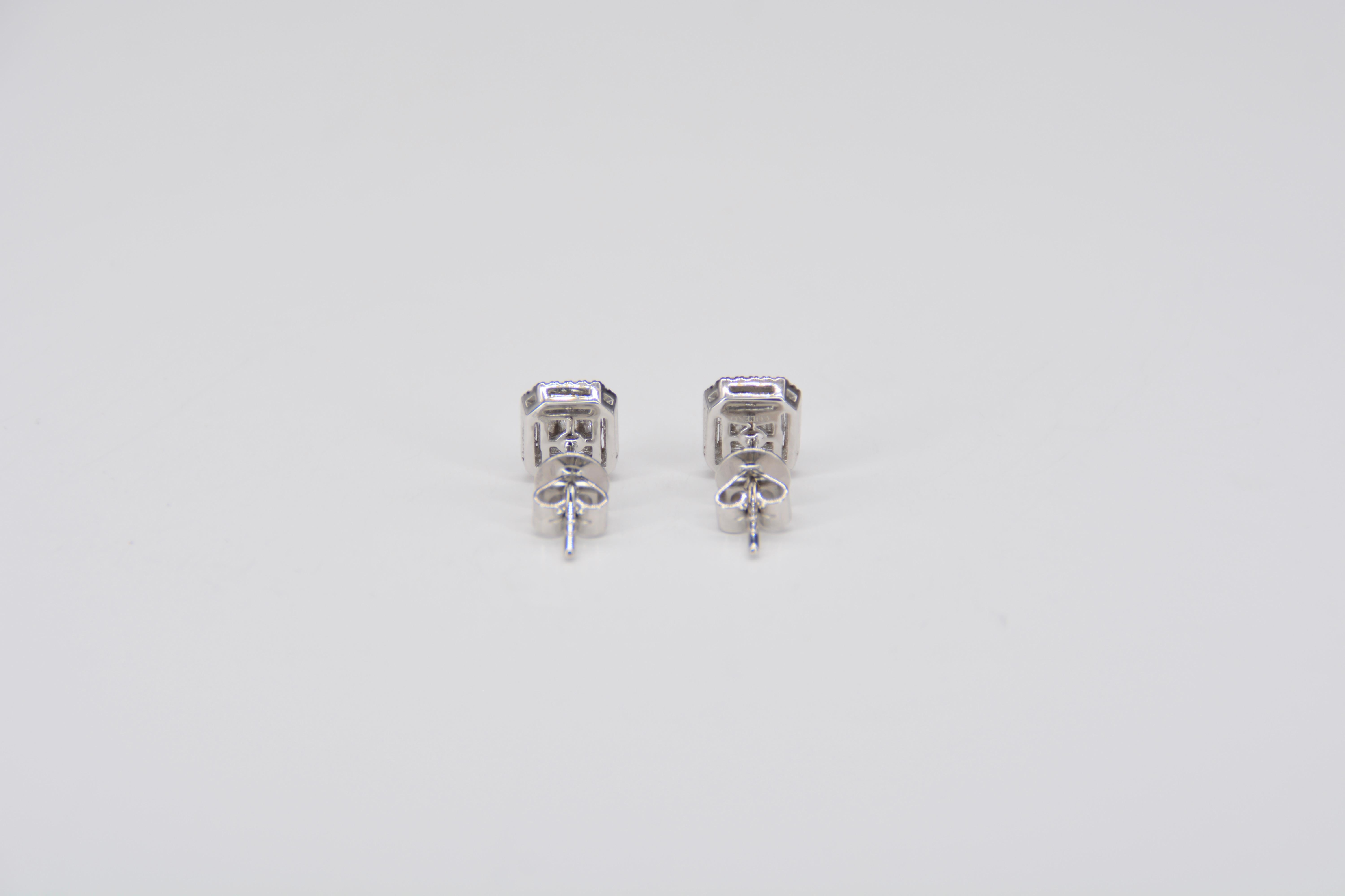 Stud Earrings Diamond Emerald Cut In New Condition In Vannes, FR