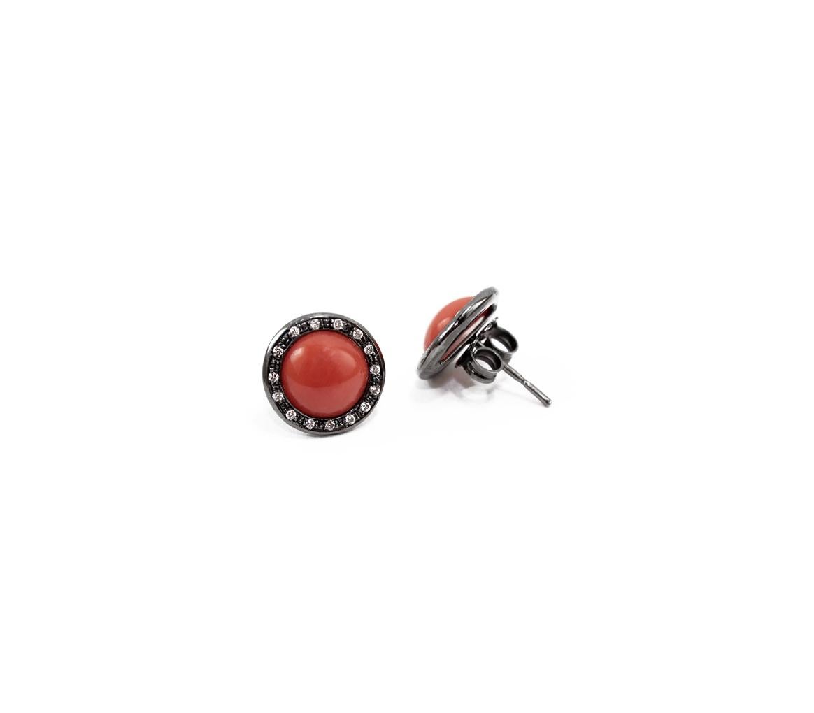 Nice earrings in 18kt black gold, ice diamonds and coral cabochons. 
Gold g. 3,10
Ice diamonds ct. 0,24
Mediterranean Coral cabochons (Corallium rubrum) ct. 3,95