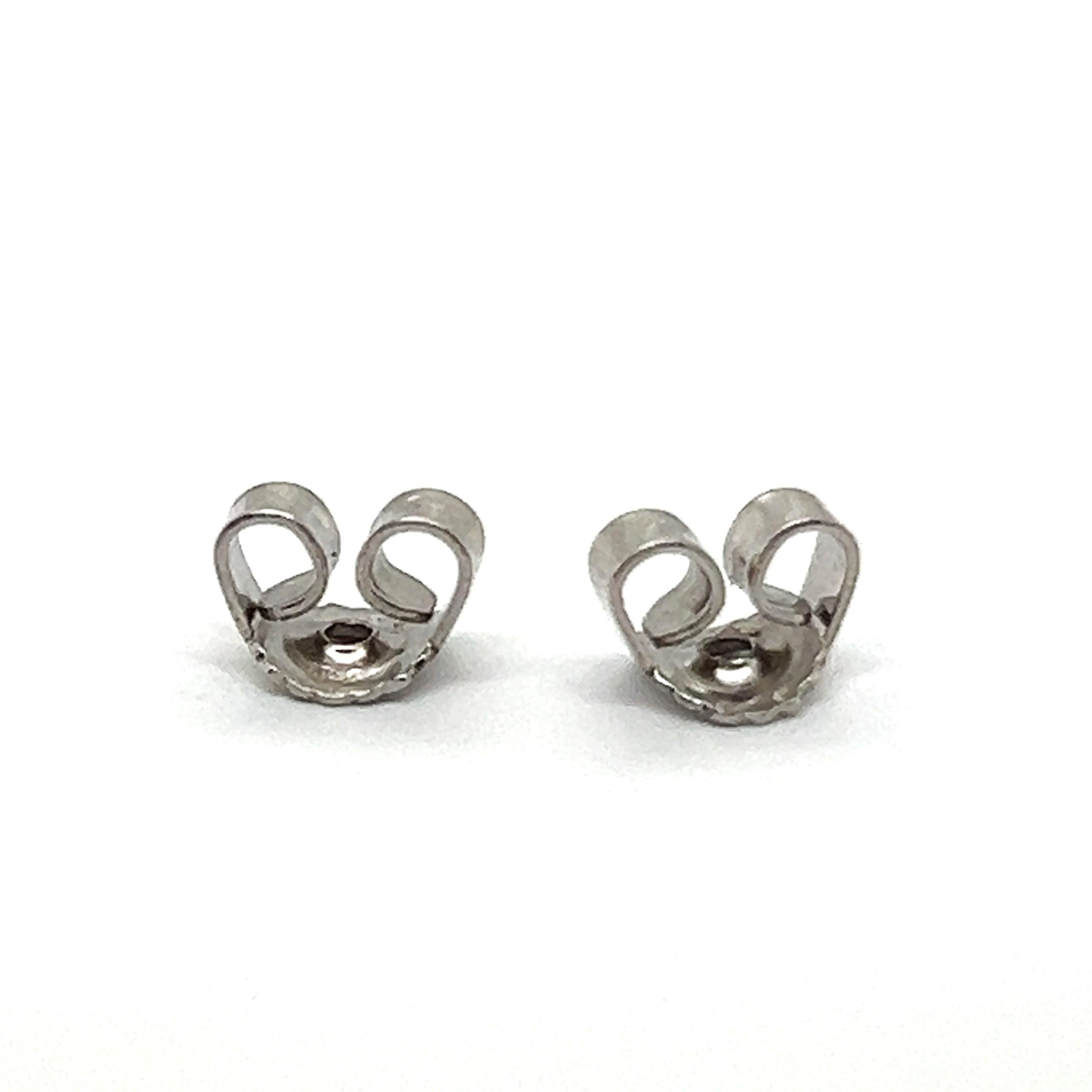 Studd Earrings with unheated Sapphires in 18 Karat White Gold For Sale 5