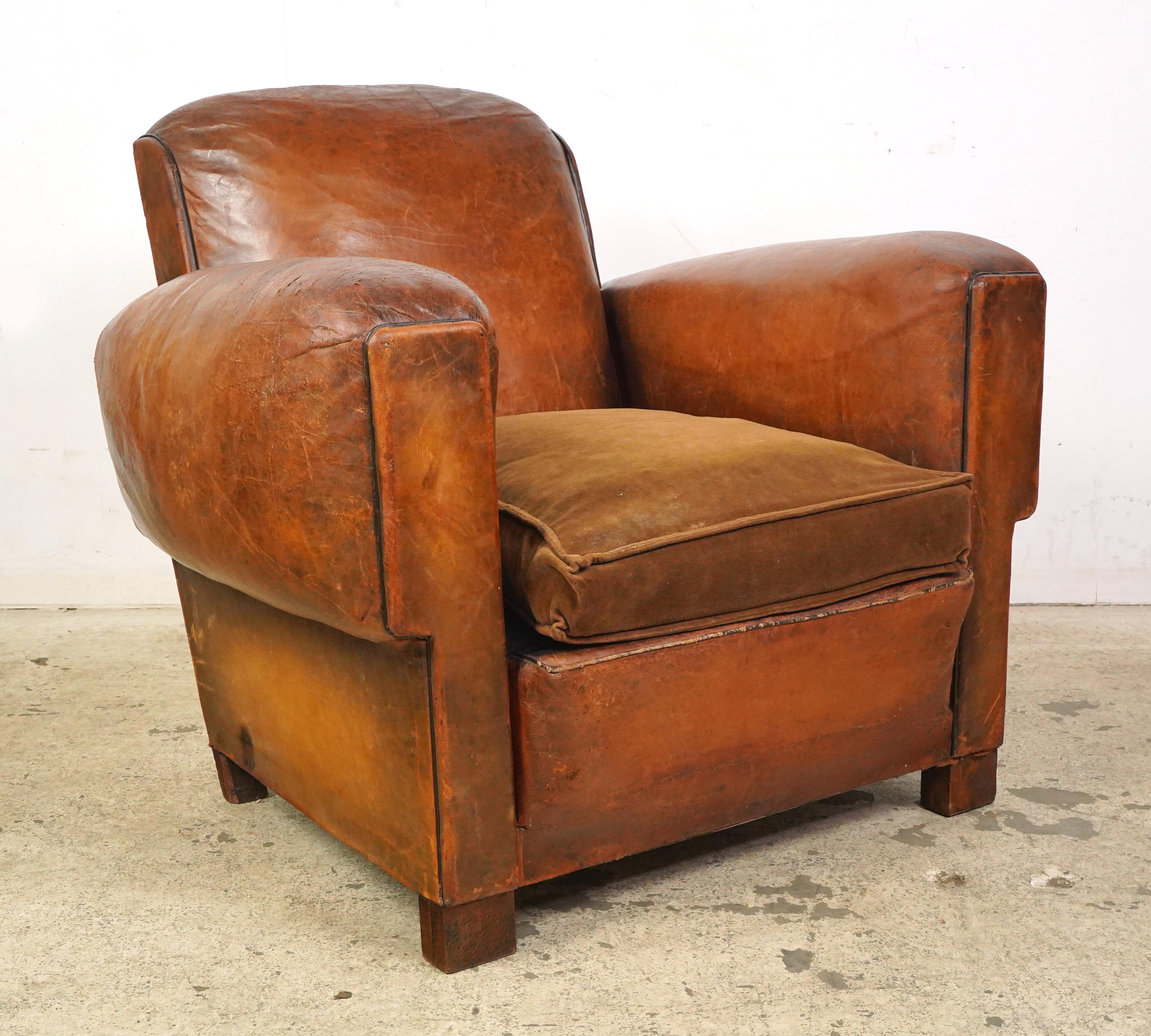 Studded Brown Leather European Club Chair In Good Condition For Sale In New York, NY