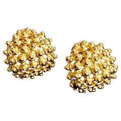 Demi-boucles d'oreilles cloutées en bombe Mandalay