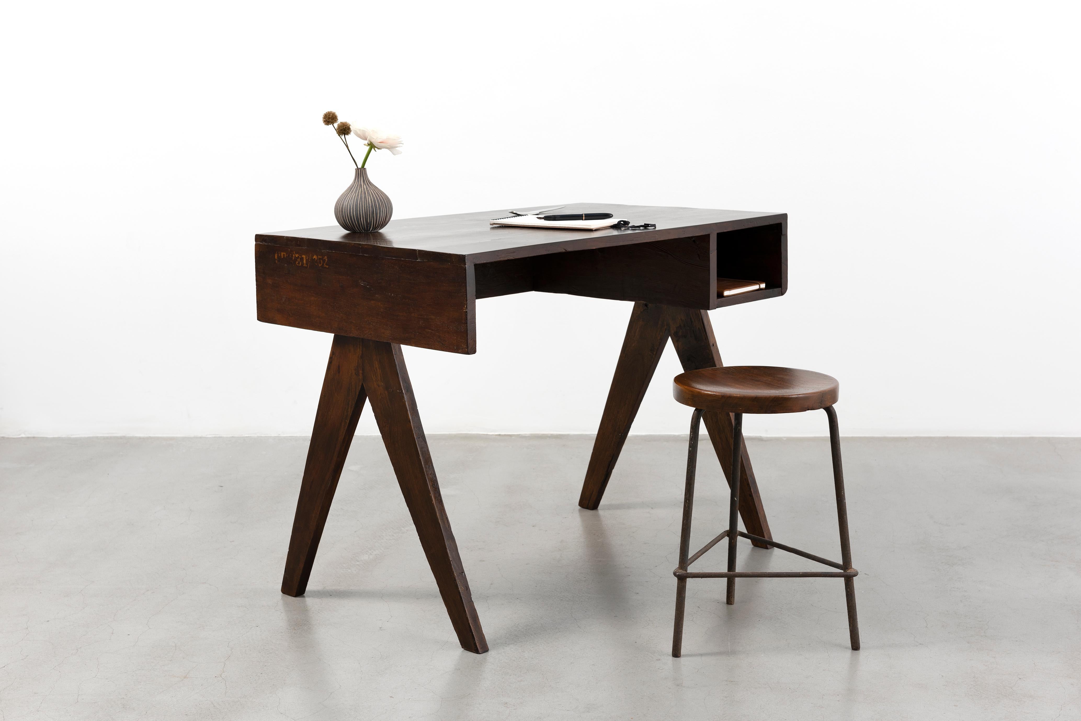 Student desk In Good Condition In Paris, FR