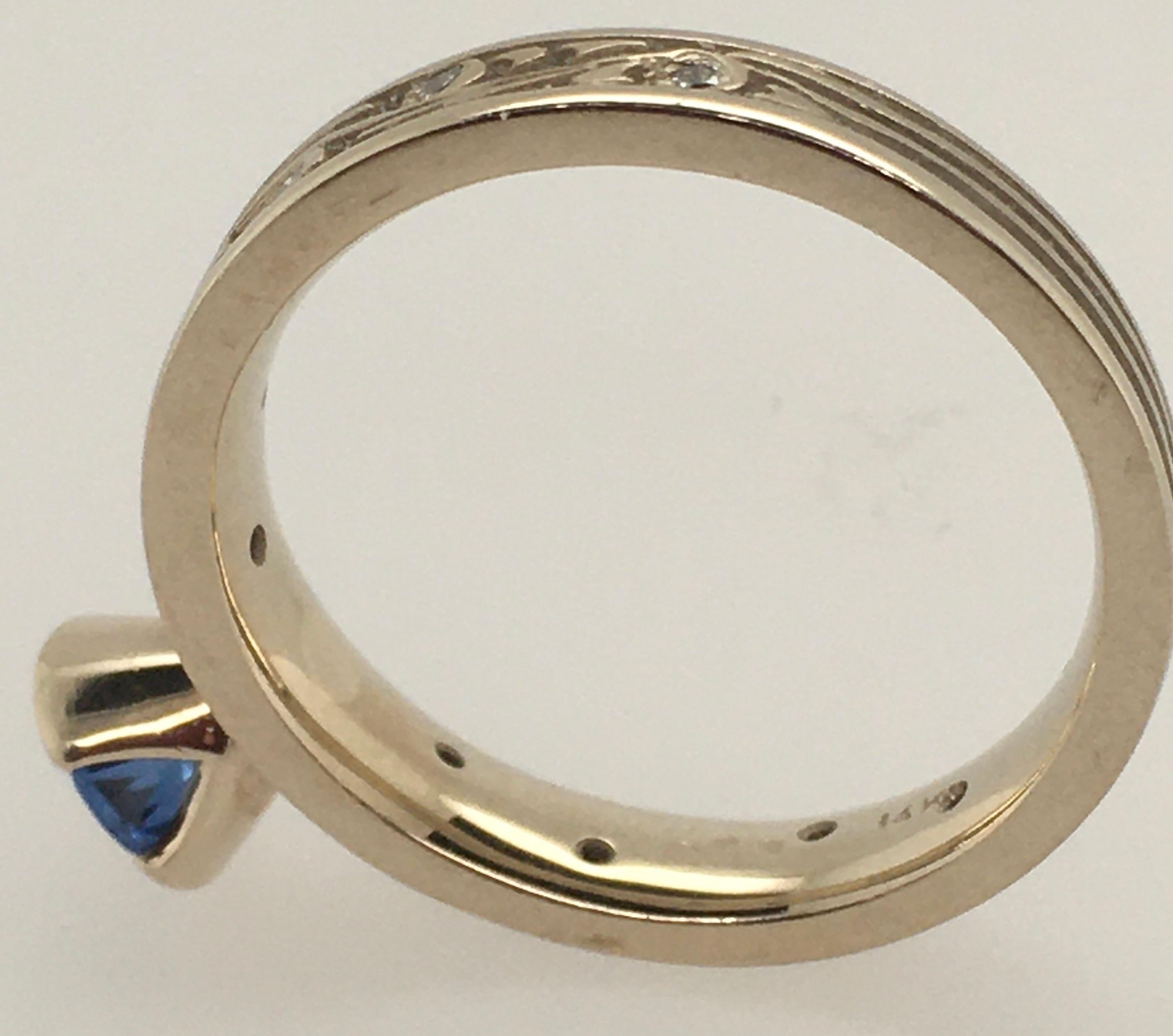 STUDIO 311 Narrow Starry Night .48 CT Blauer Saphir & Diamanten Weißgold Ring  (Moderne) im Angebot