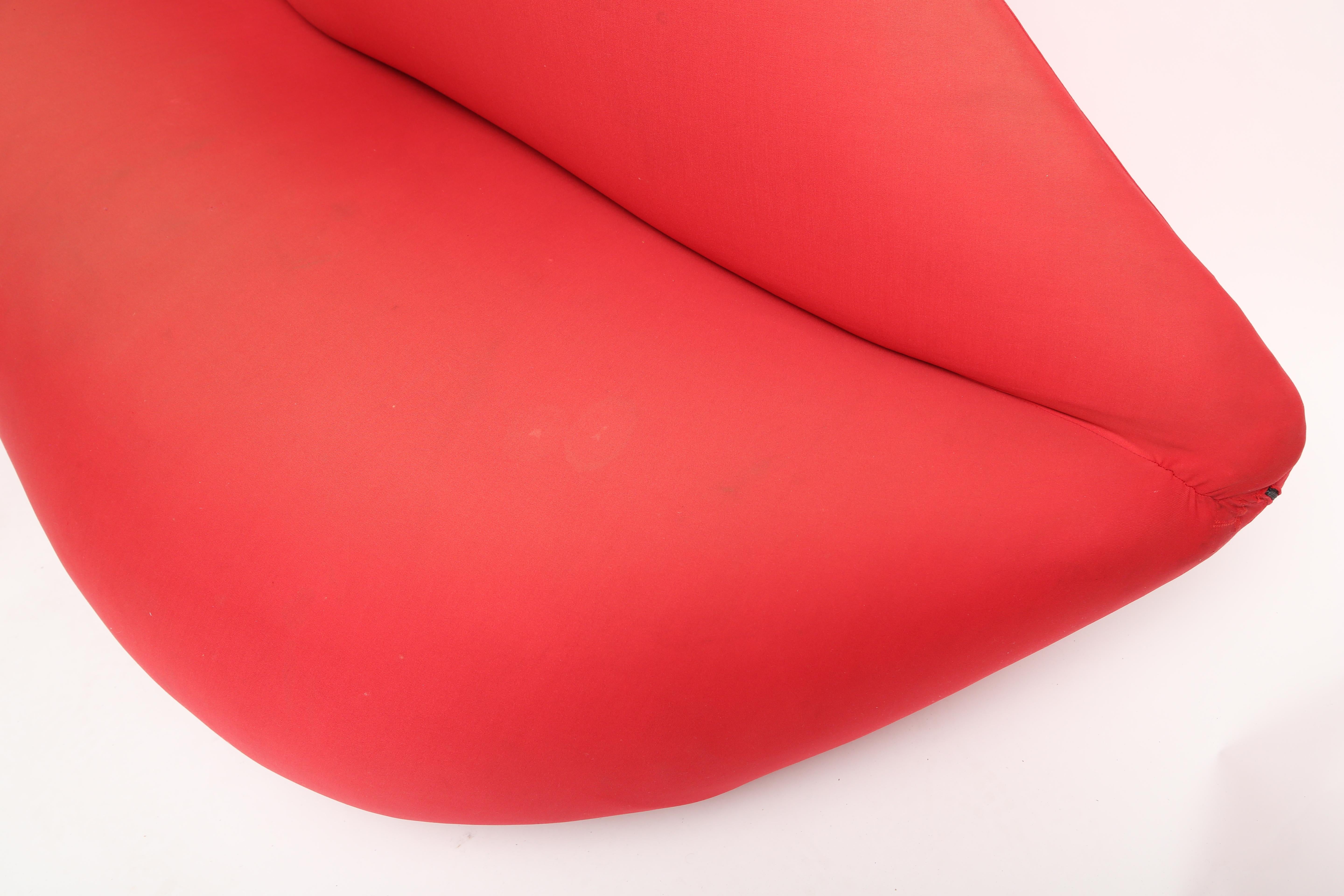 lip chair