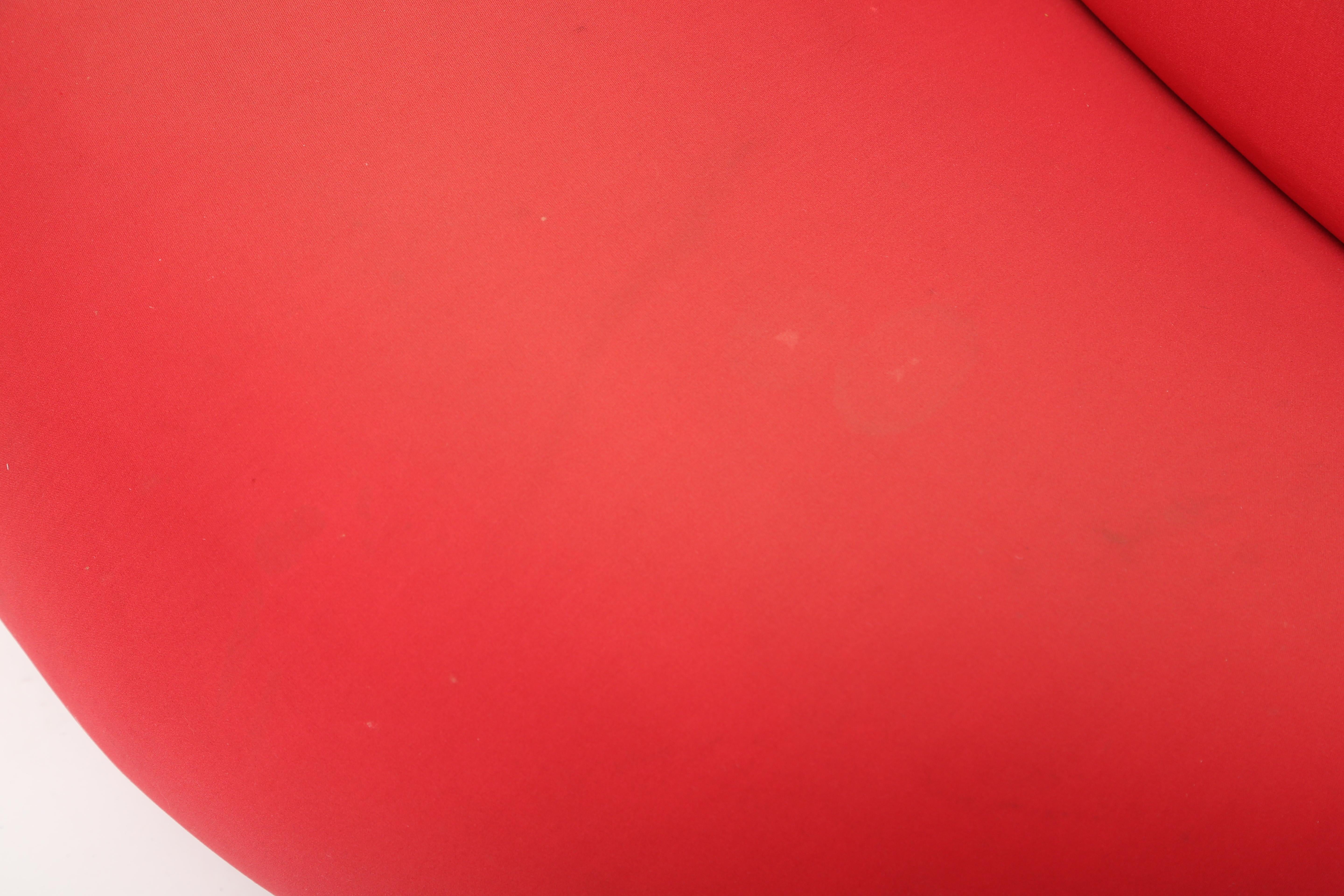 Studio 65 Marilyn lip Sofa In Good Condition In West Palm Beach, FL