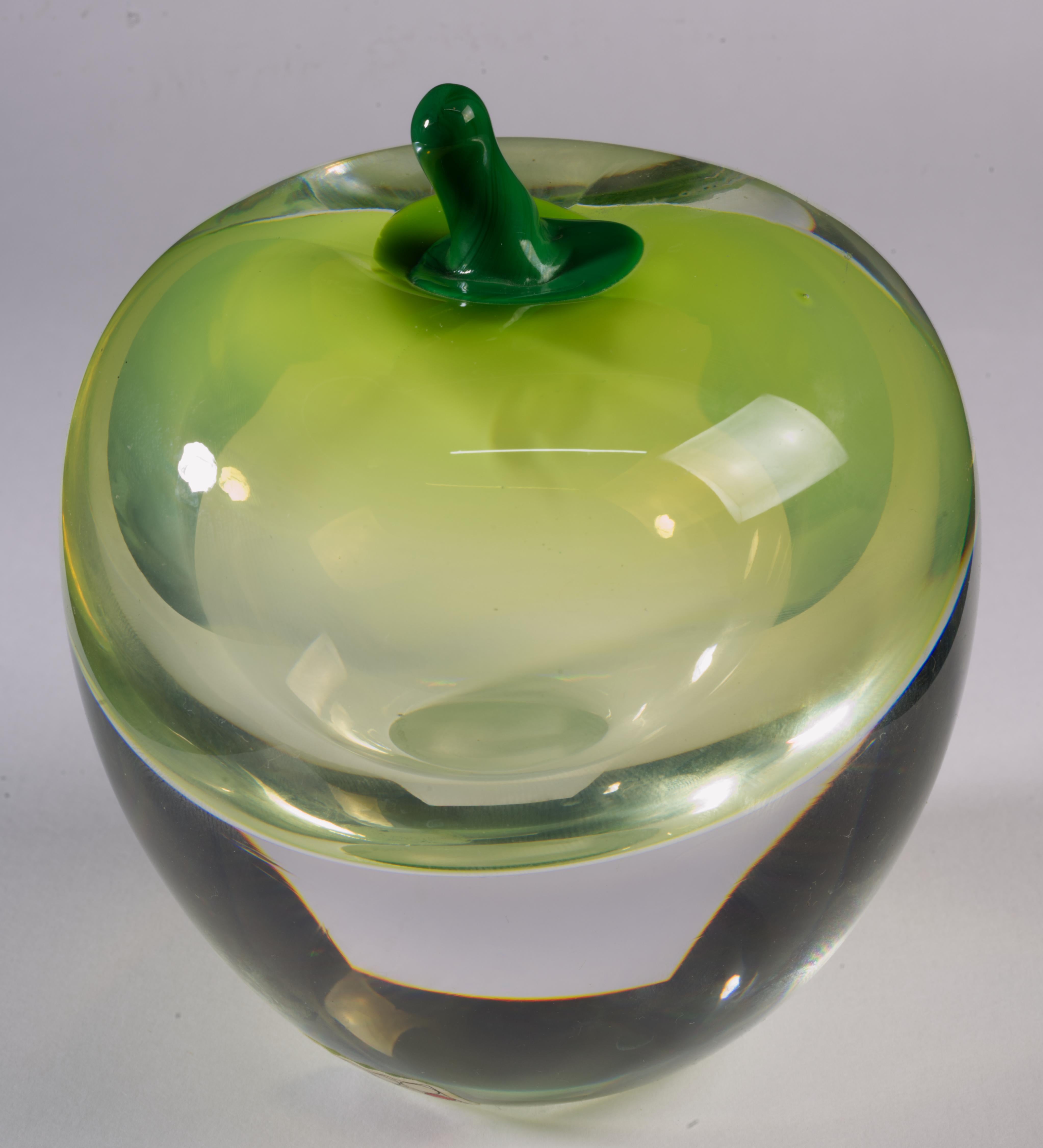 Swedish Studio Åhus Sommerso Art Glass Green Apple Hanne Dreutler Arthur Zirnsack Sweden For Sale