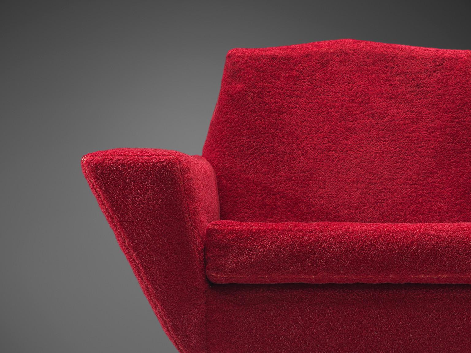 Studio APA pour Lenzi Paire de chaises longues en tissu rouge  Bon état - En vente à Waalwijk, NL