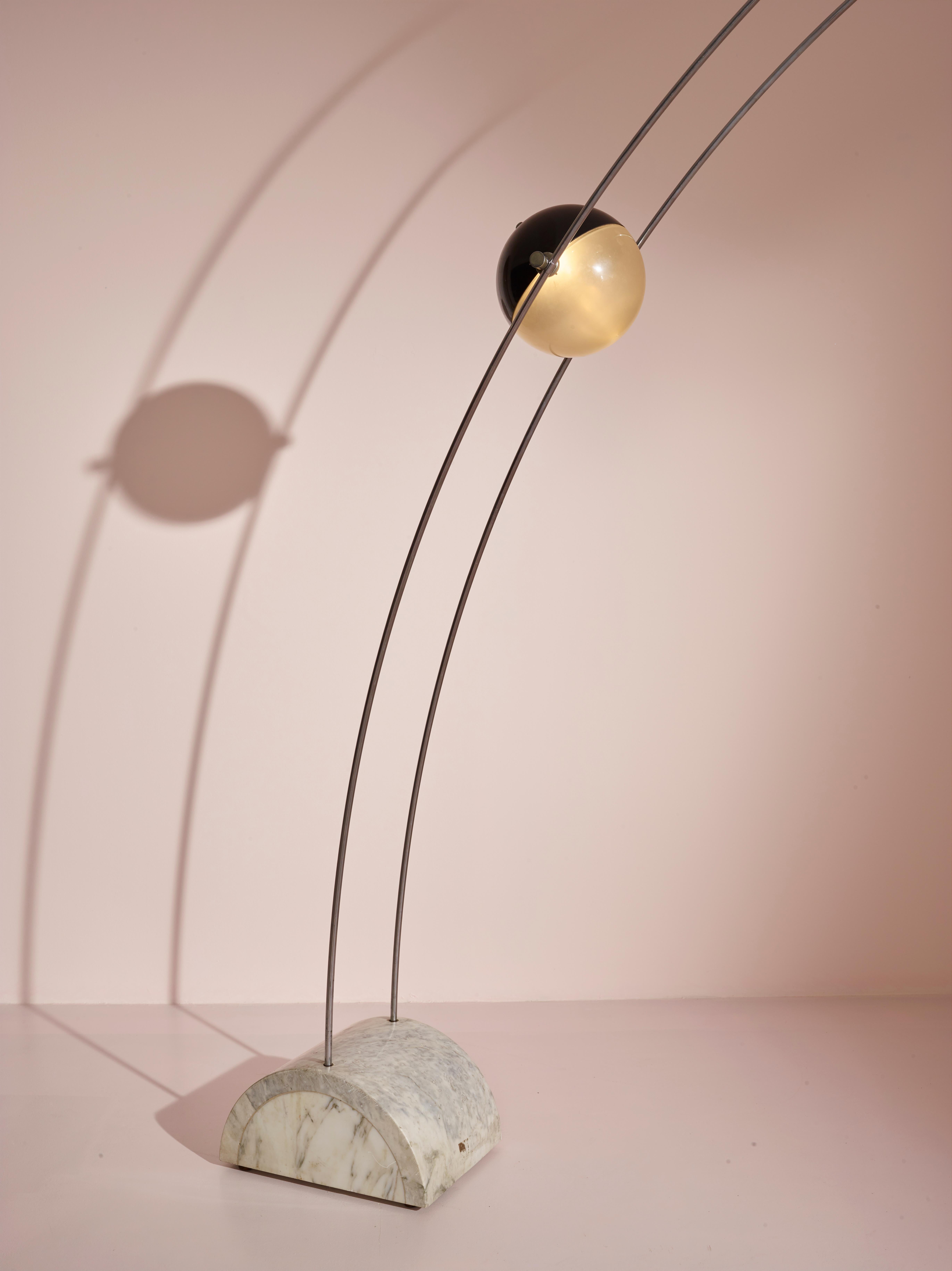 Studio A.R.D.I.T.I. for Sormani Floor Lamp Model 'Ponte' made of Marble & Metal In Good Condition For Sale In Chiavari, Liguria