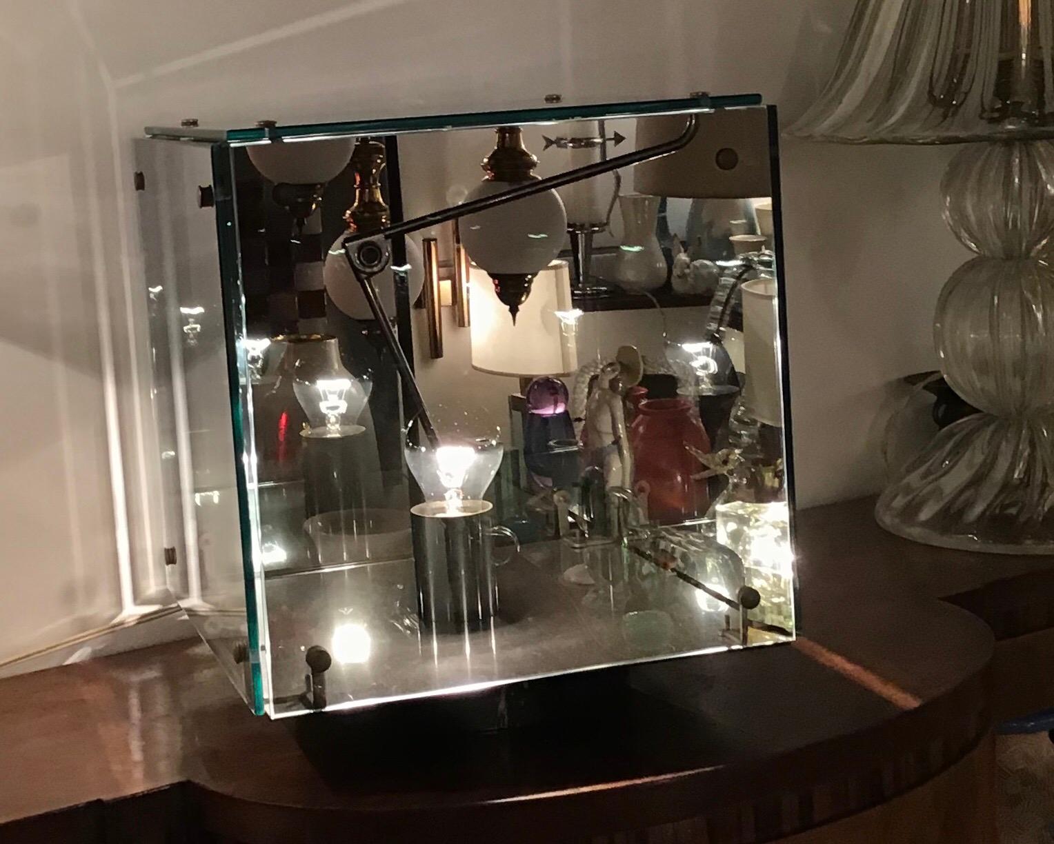 Fin du 20e siècle Studio A. D. AT&T. Lampe de bureau PRISMA, verre et laiton, 1970, Italie