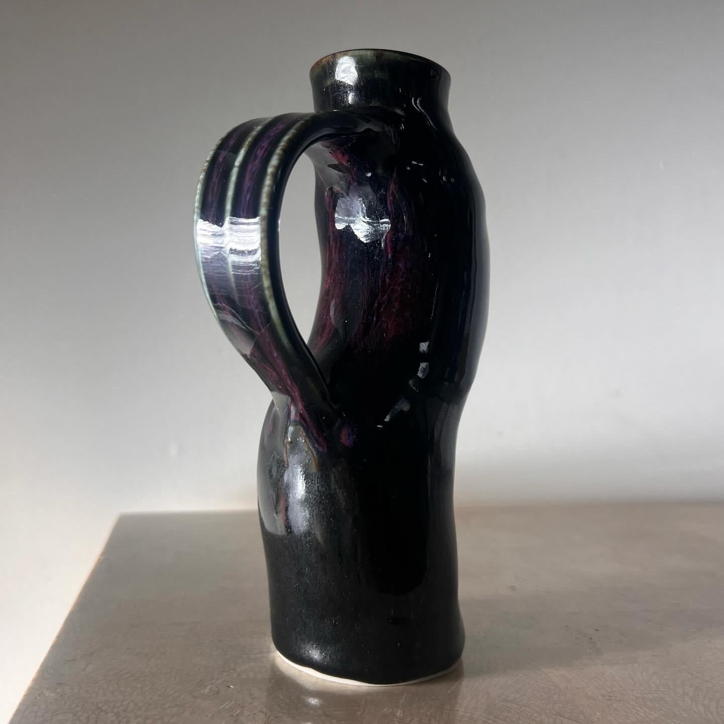 Expressionist Studio art ceramic contrapposto vessel, early aughts For Sale
